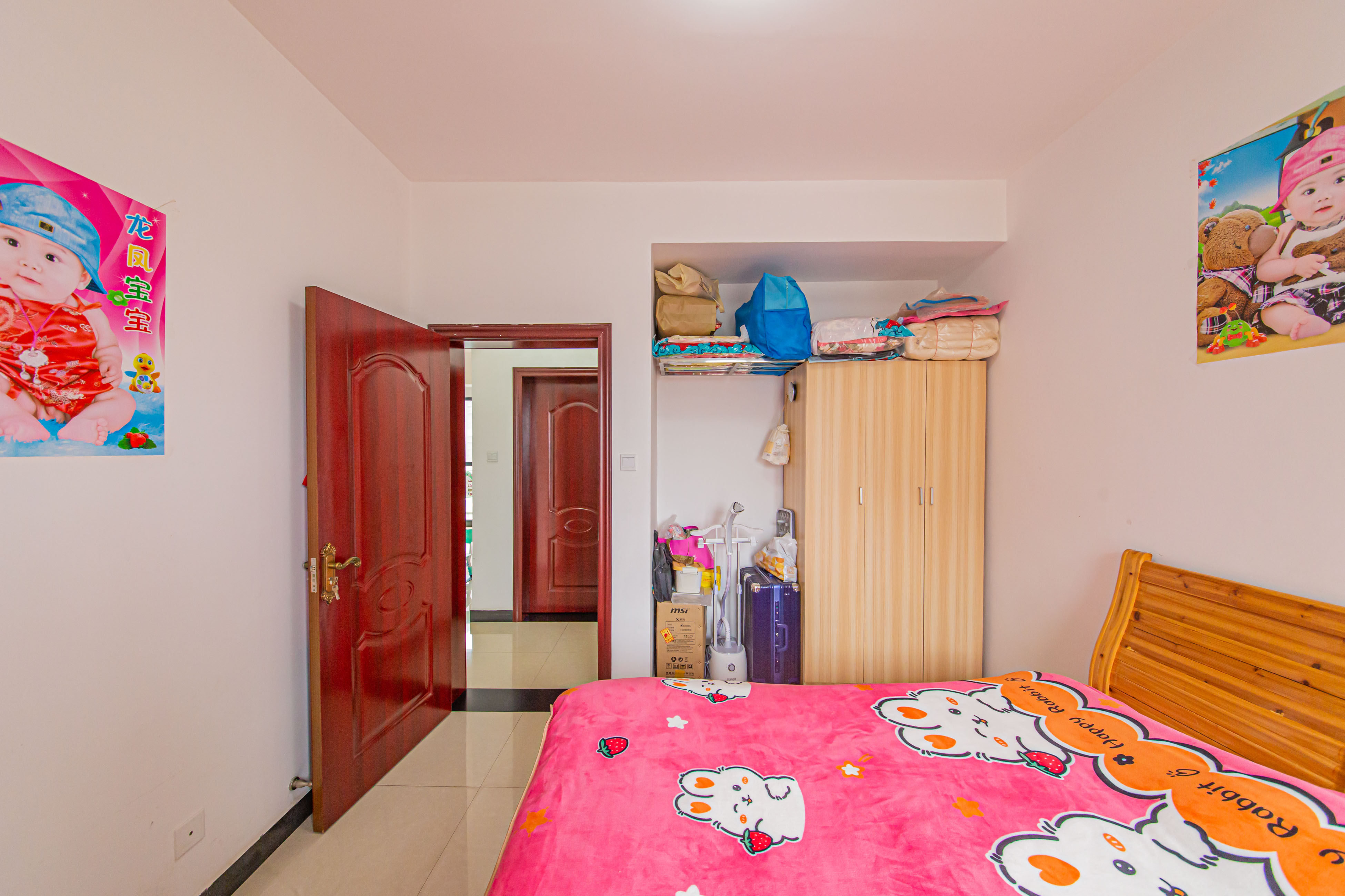 中信城市广场(中信新城一期) 2室2厅1卫 67.00万 中信城市广场(中信新城一期) 2室2厅1卫 67.00万卧室