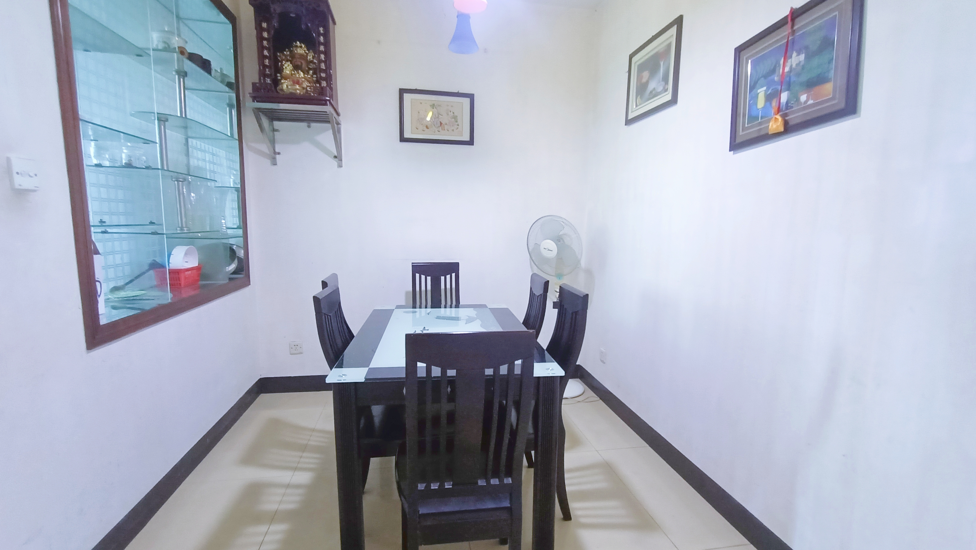 红旗南路散盘 3室2厅2卫 52.80万 红旗南路散盘 3室2厅2卫 52.80万室内图