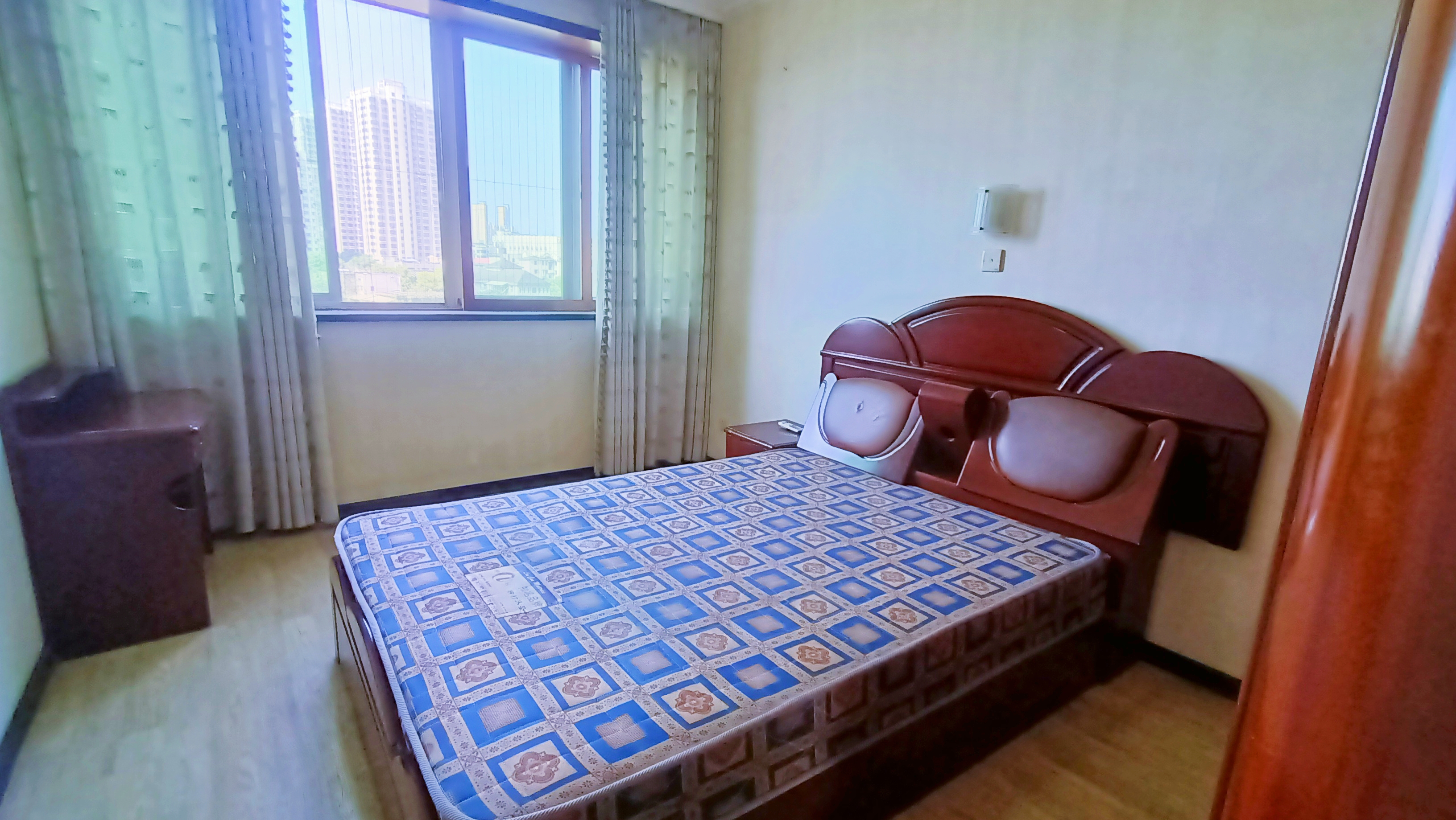 红旗南路散盘 3室2厅2卫 52.80万 红旗南路散盘 3室2厅2卫 52.80万室内图