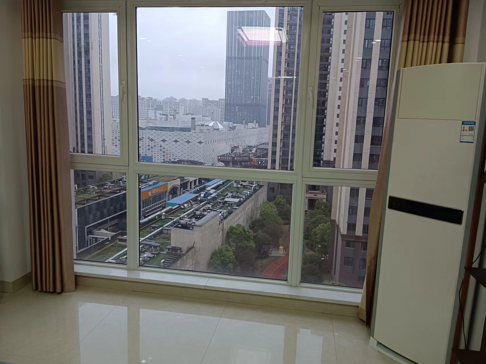 万达湖公馆 2室2厅1卫 2600.00元/月 万达湖公馆 2室2厅1卫 2600.00元/月户型图