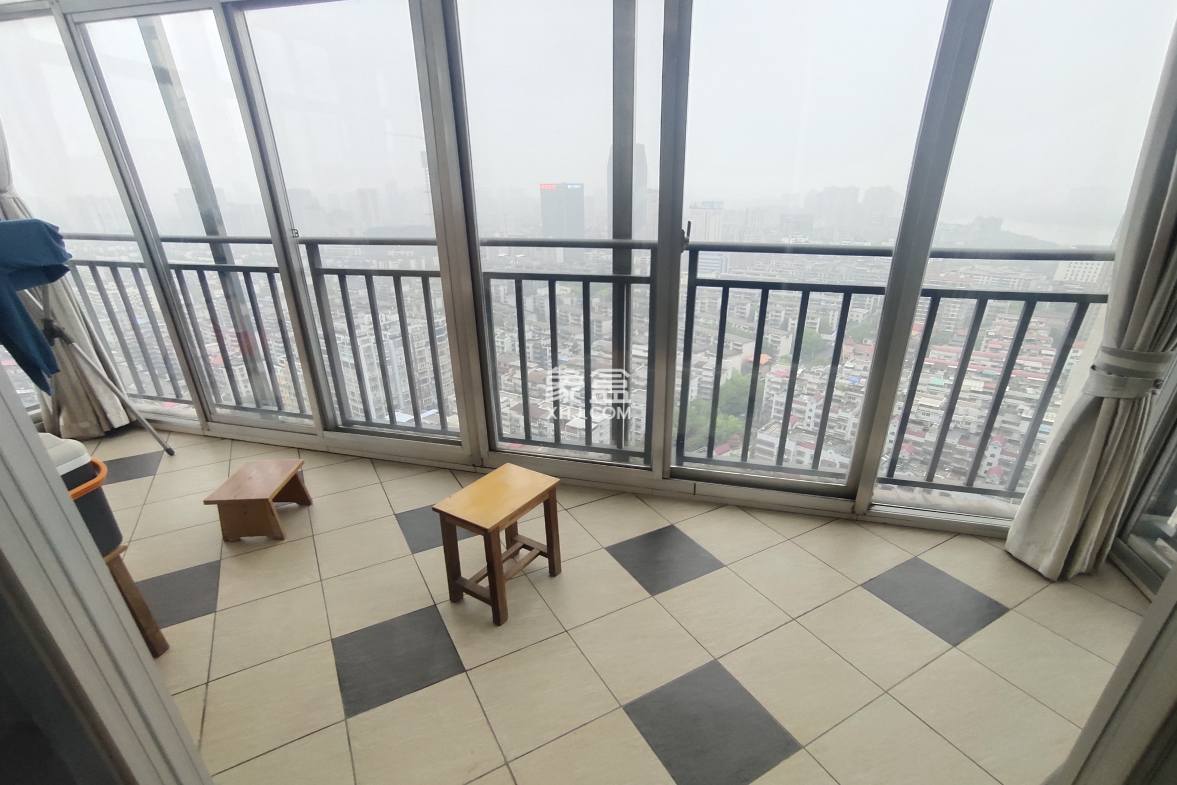 水岸春天 3室2厅2卫 75.00万 水岸春天 3室2厅2卫 75.00万室内图