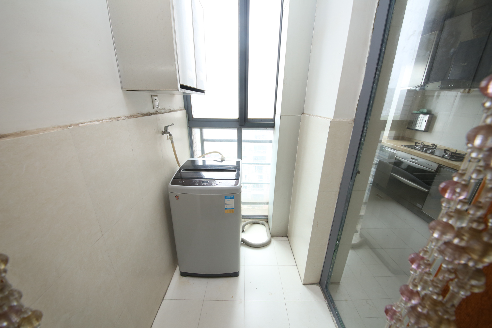 银港水晶城  3室2厅2卫   120.00万阳台
