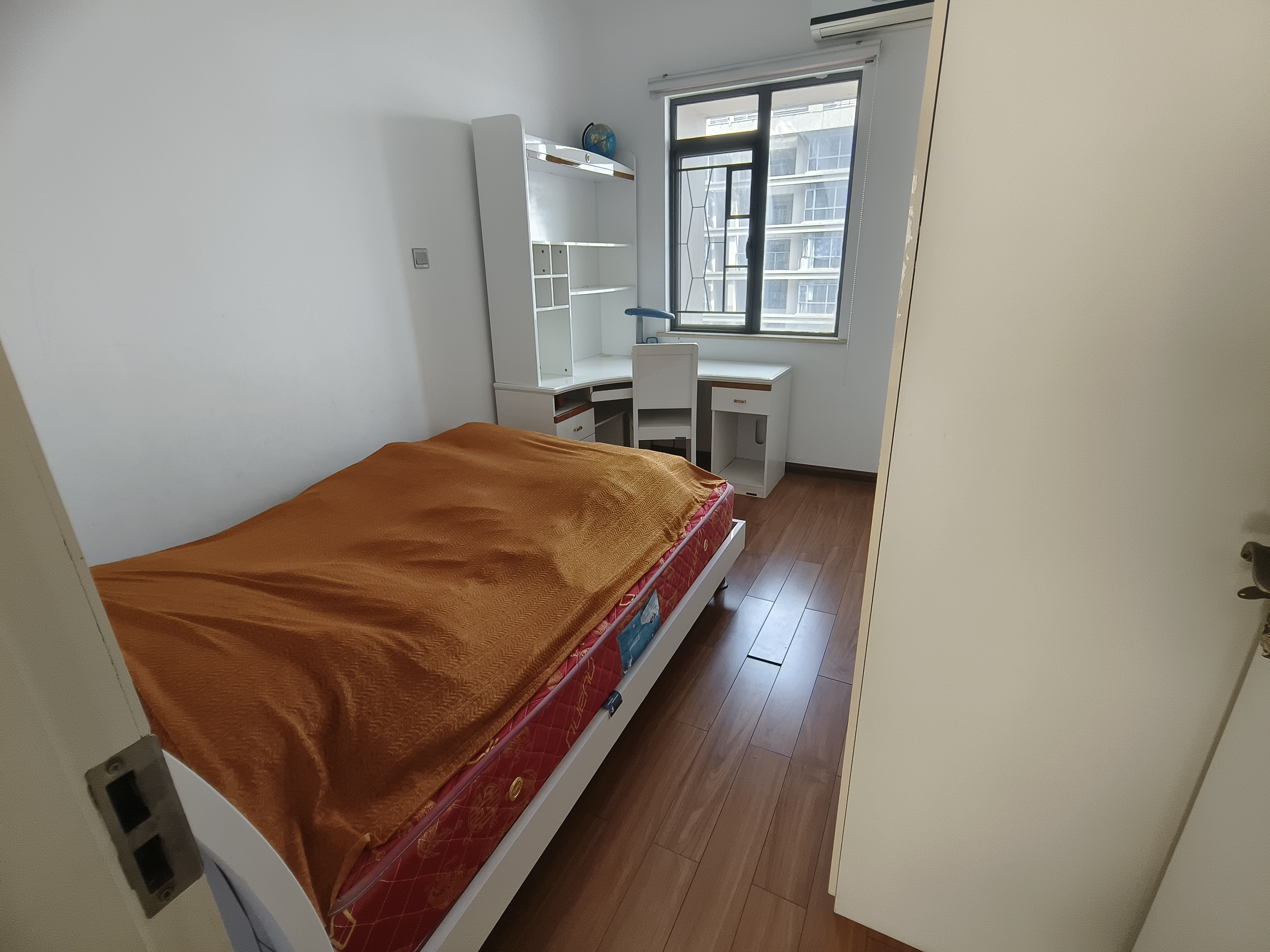 流金岁月-华晨国际 4室2厅2卫 105.00万 流金岁月-华晨国际 4室2厅2卫 105.00万室内图