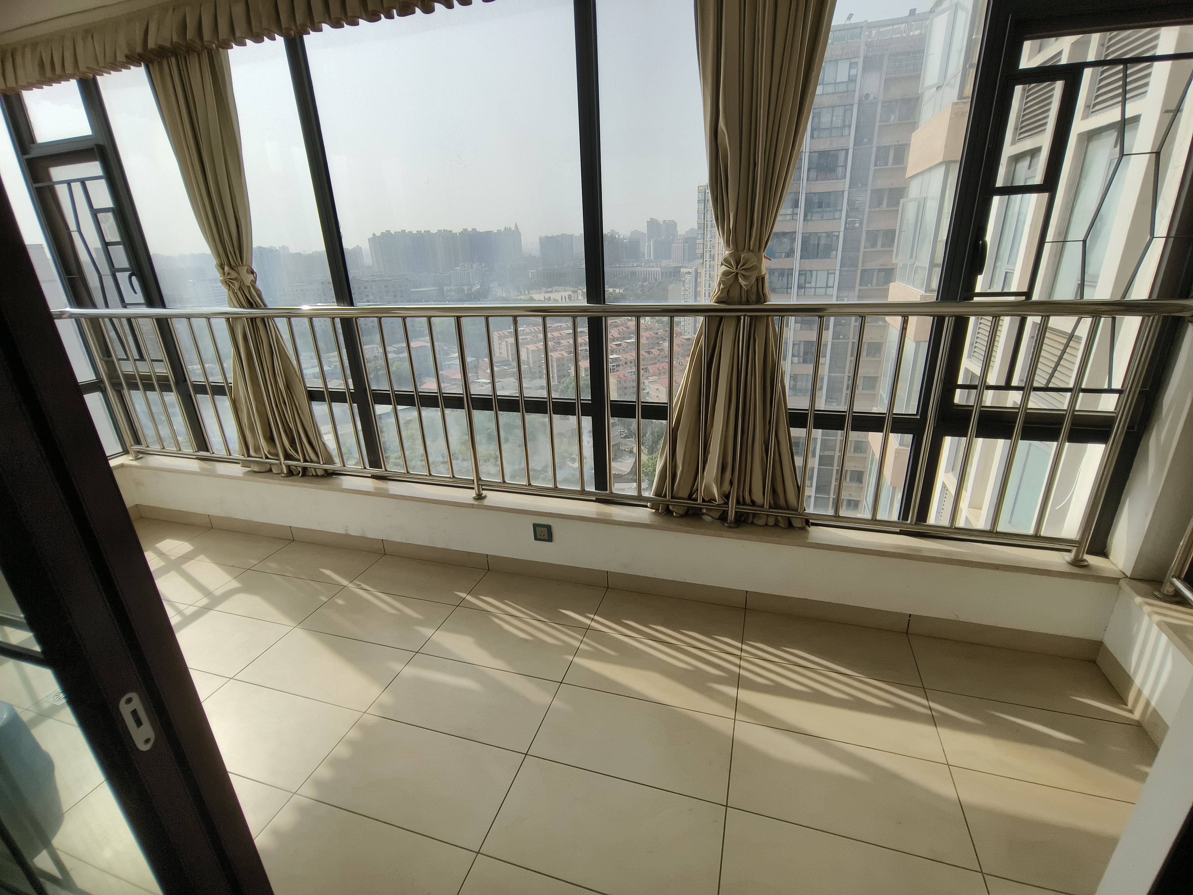 流金岁月-华晨国际 4室2厅2卫 105.00万 流金岁月-华晨国际 4室2厅2卫 105.00万室内图