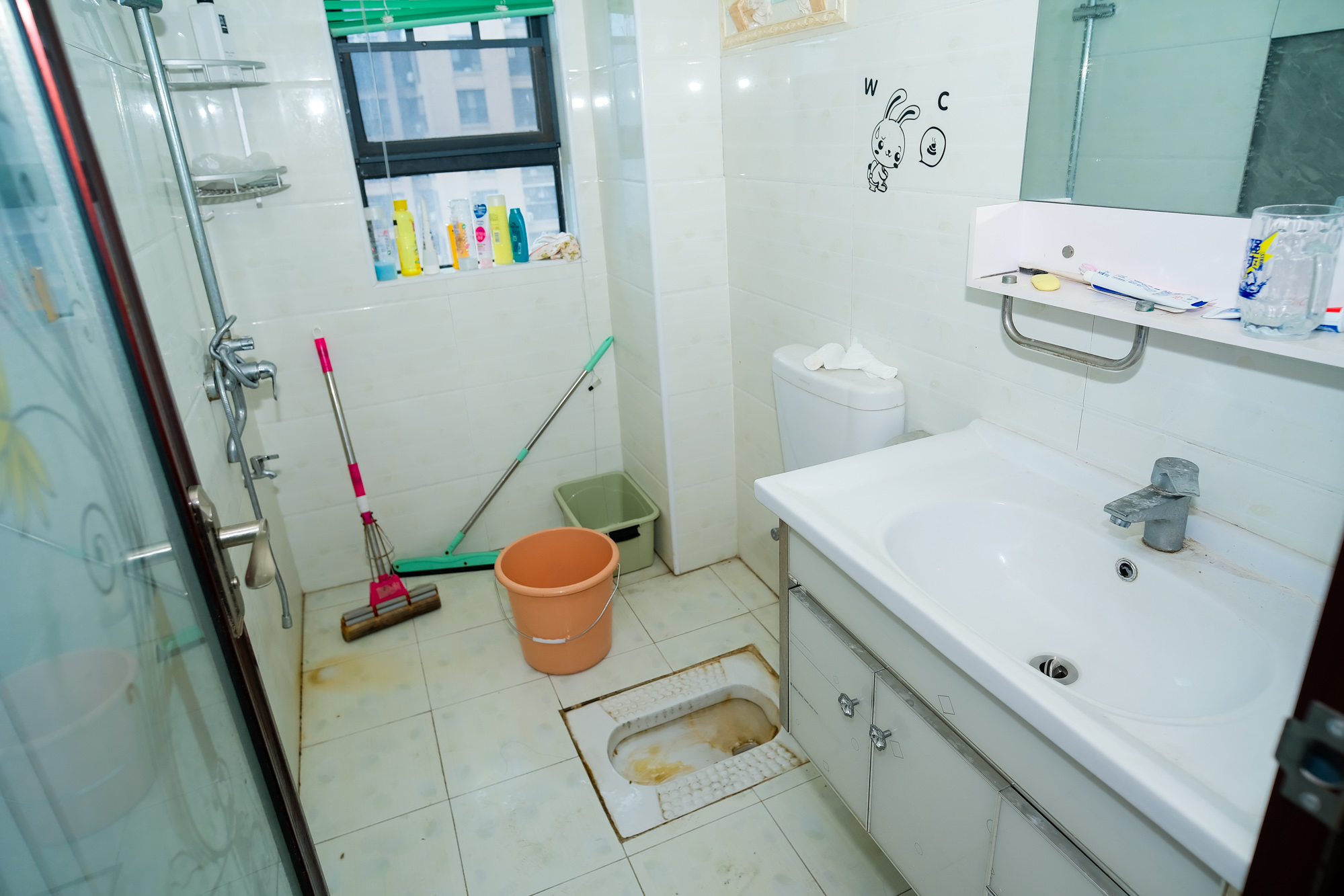 三一街区  2室1厅1卫    51.68万卫生间