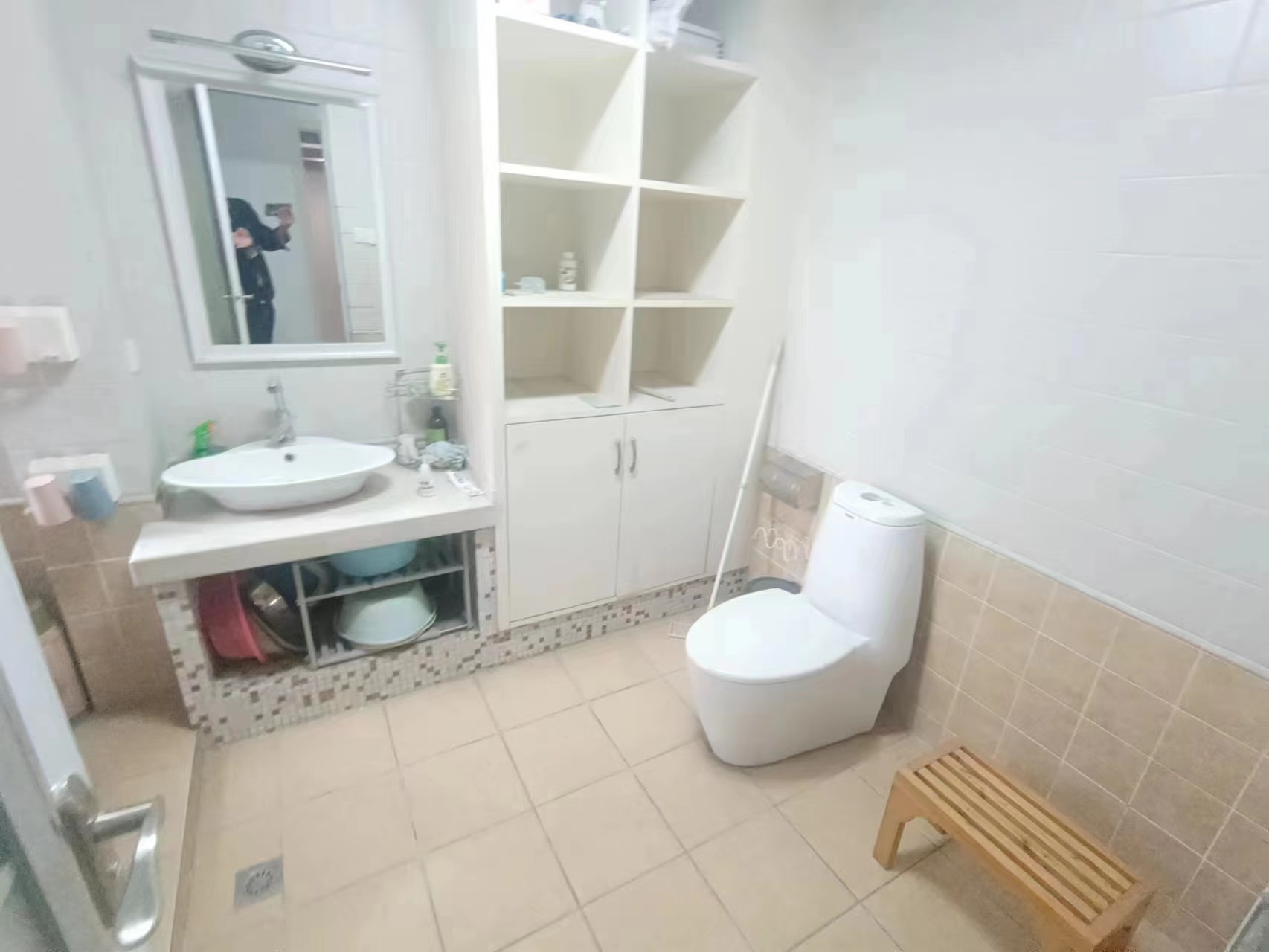 中地凯旋城  3室2厅2卫   65.00万 中地凯旋城  3室2厅2卫   65.00万客厅