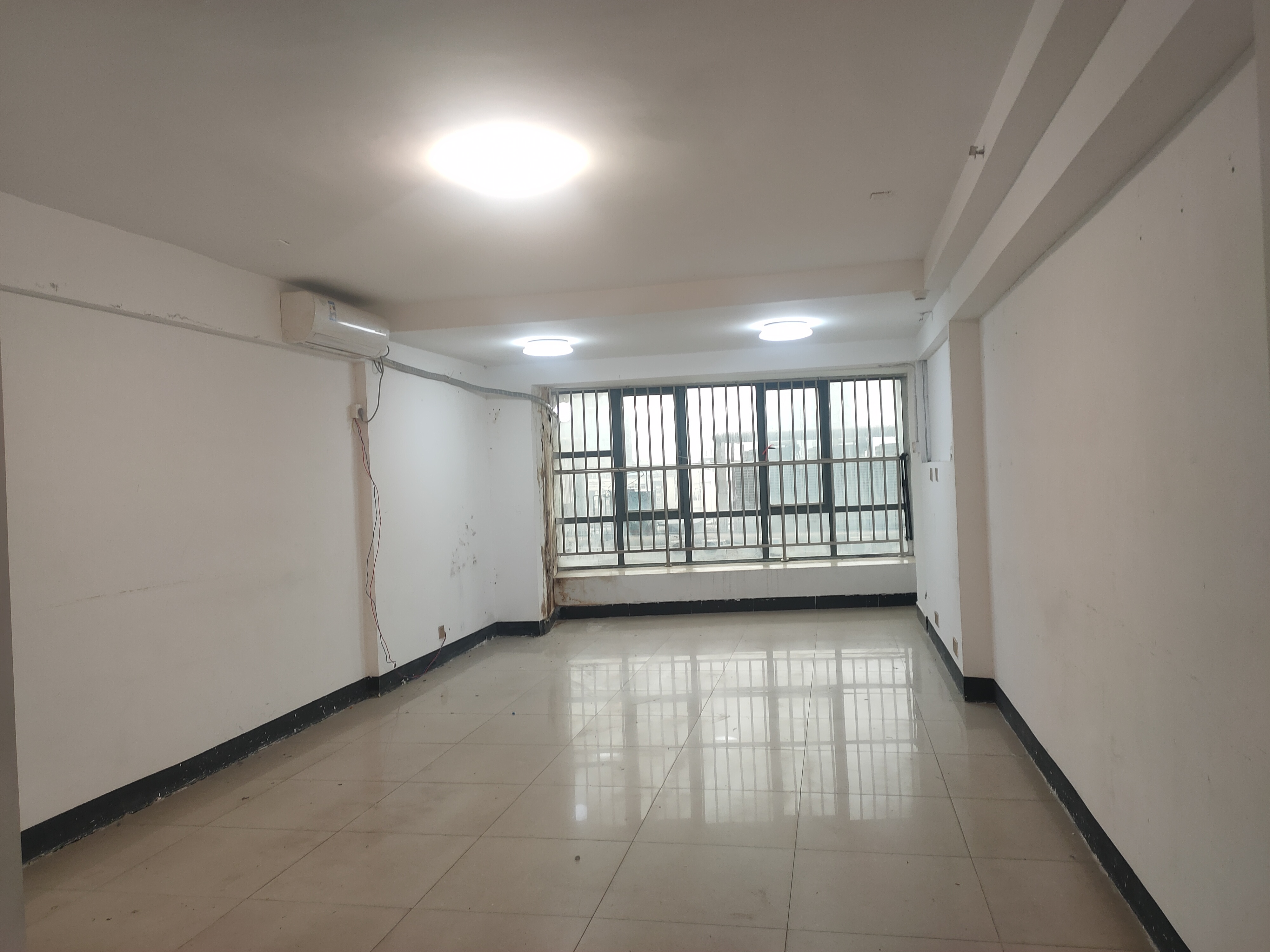 金帝  1室1厅1卫   28.80万 金帝  1室1厅1卫   28.80万室内图1