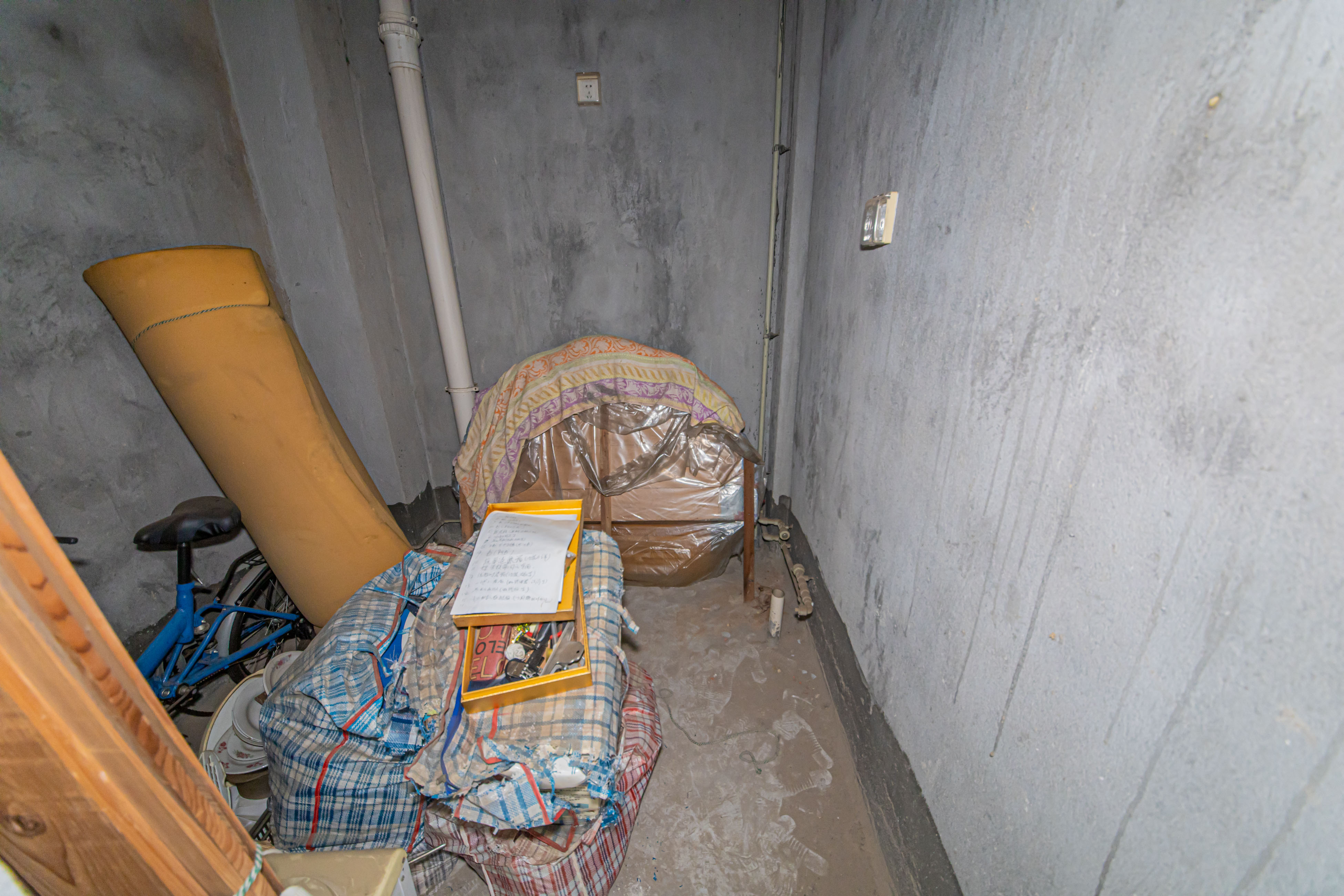 盛湘家园  4室2厅2卫   129.00万 盛湘家园  4室2厅2卫   129.00万卫生间