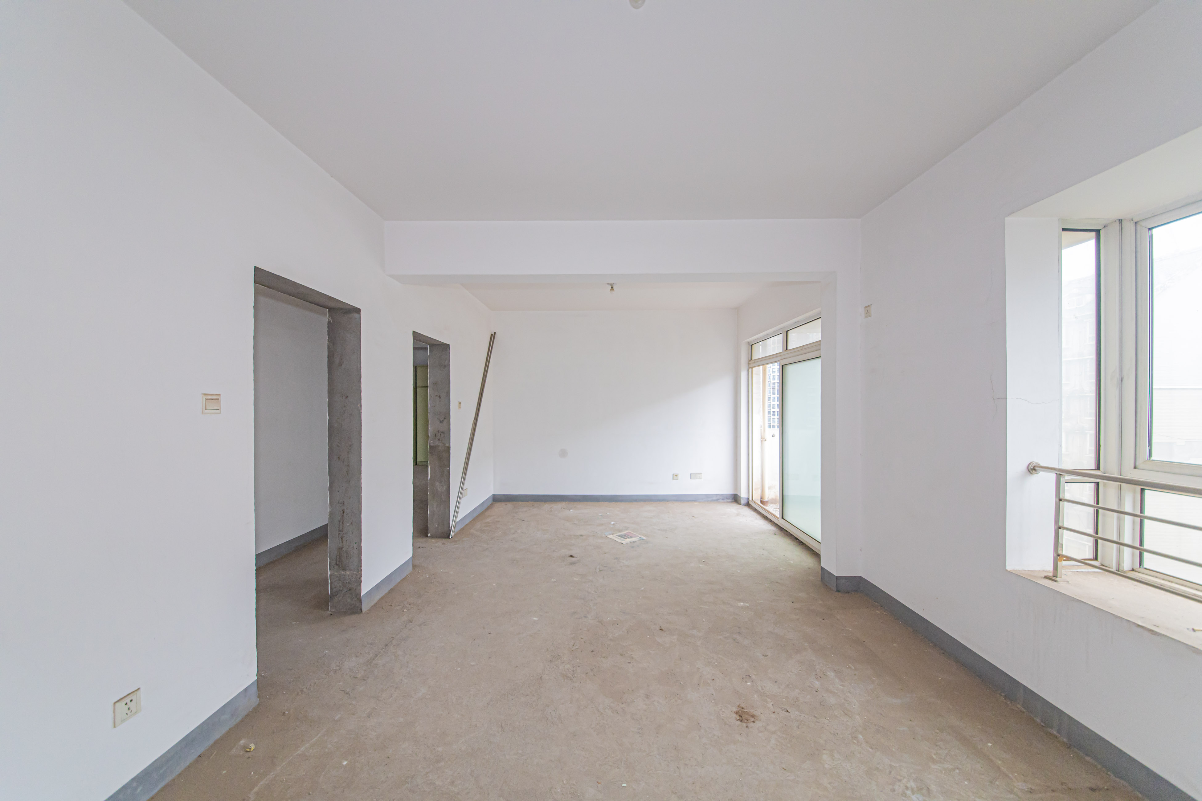 盛湘家园  4室2厅2卫   129.00万 盛湘家园  4室2厅2卫   129.00万卧室