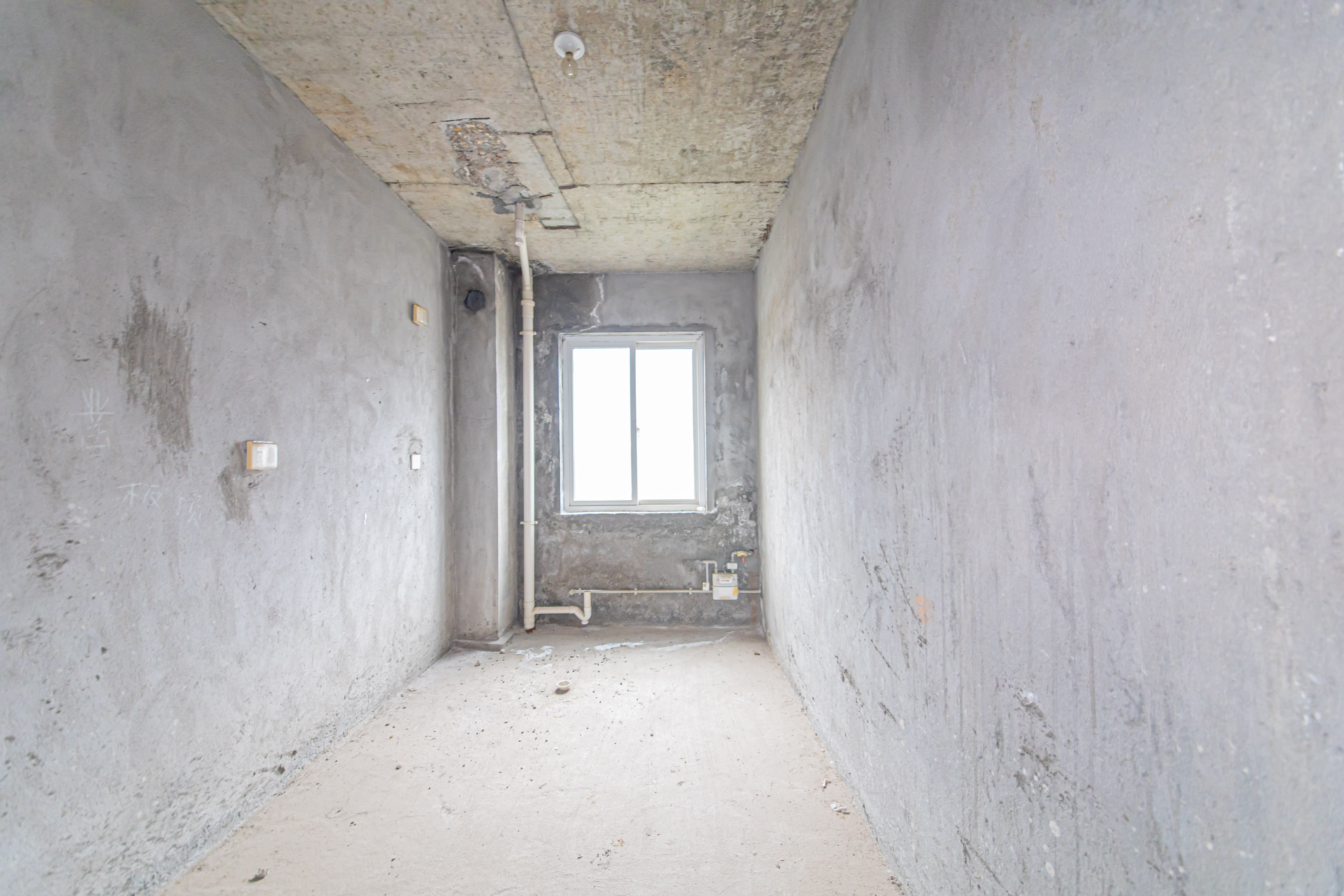 盛湘家园  4室2厅2卫   129.00万 盛湘家园  4室2厅2卫   129.00万厨房