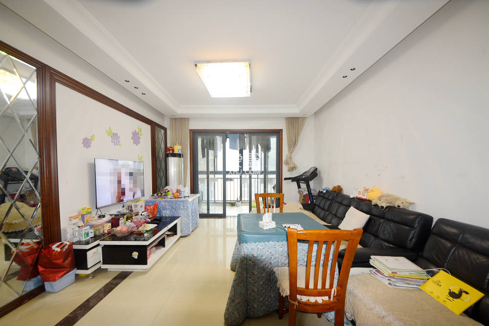 万博汇  3室2厅1卫   165.00万