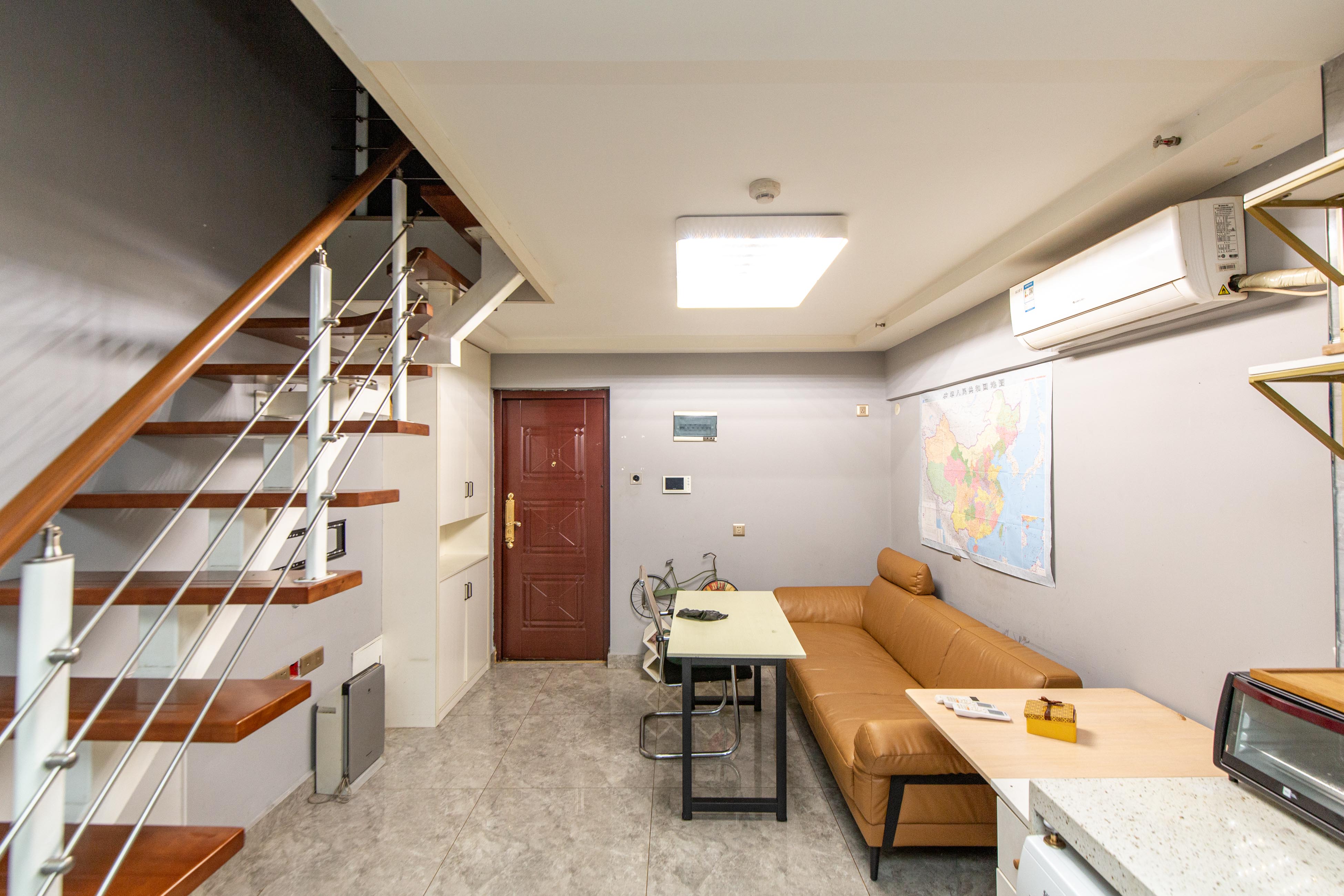 金色loft（鑫秋大厦）  2室2厅1卫   55.00万客厅
