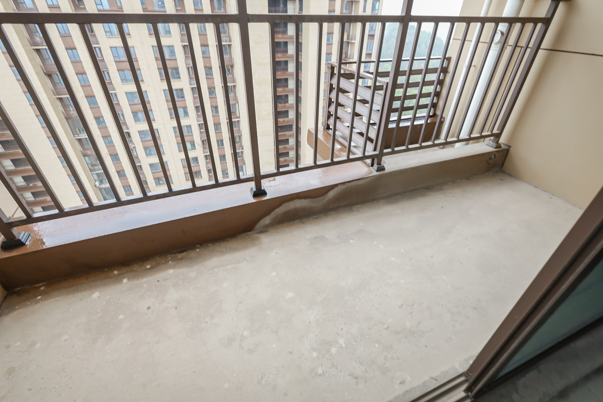 龙湖湘风原著（龙湖湘风星城）  4室2厅2卫    104.0万阳台