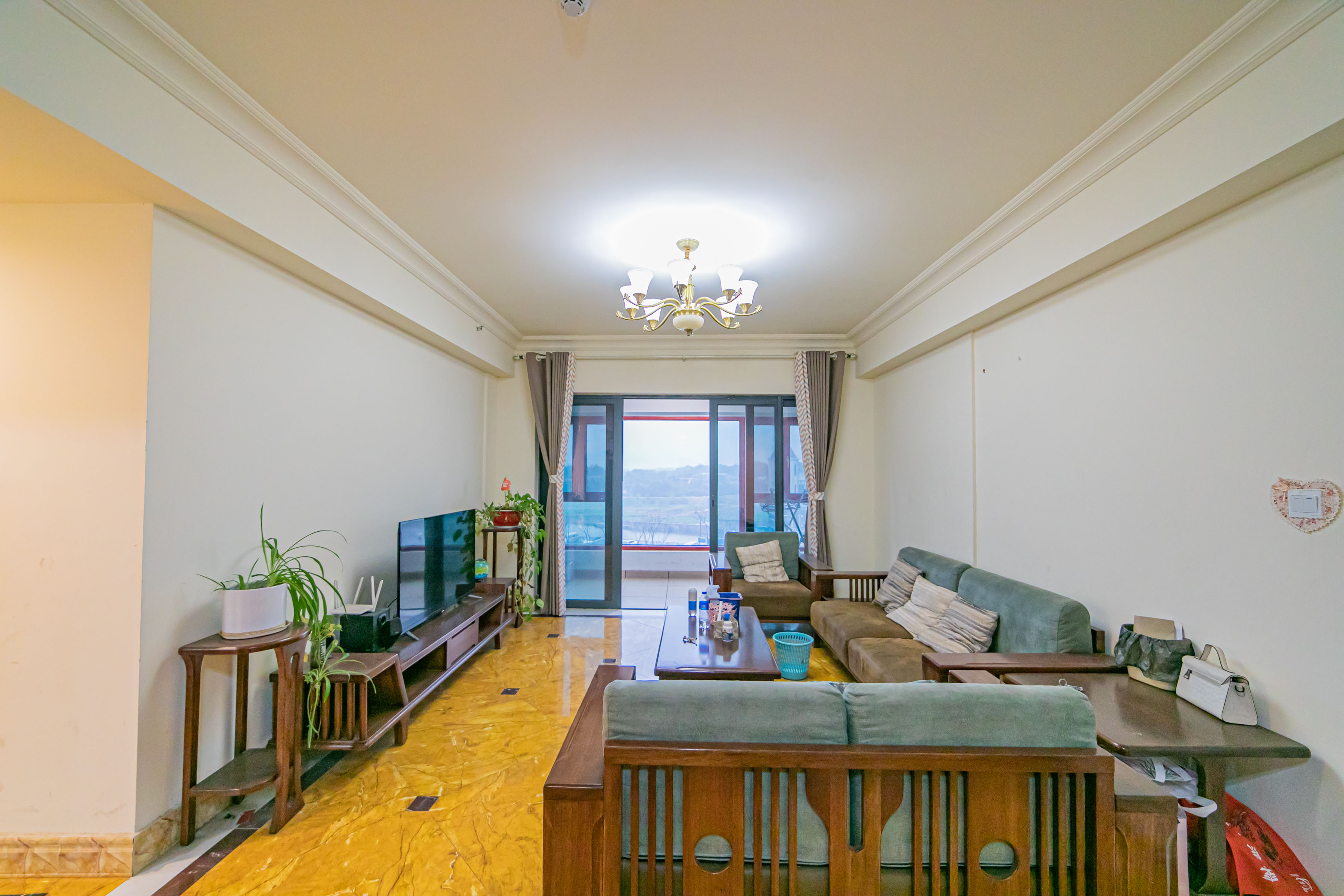 碧桂园威尼斯城 4室2厅2卫 131.00万 碧桂园威尼斯城 4室2厅2卫 131.00万客厅