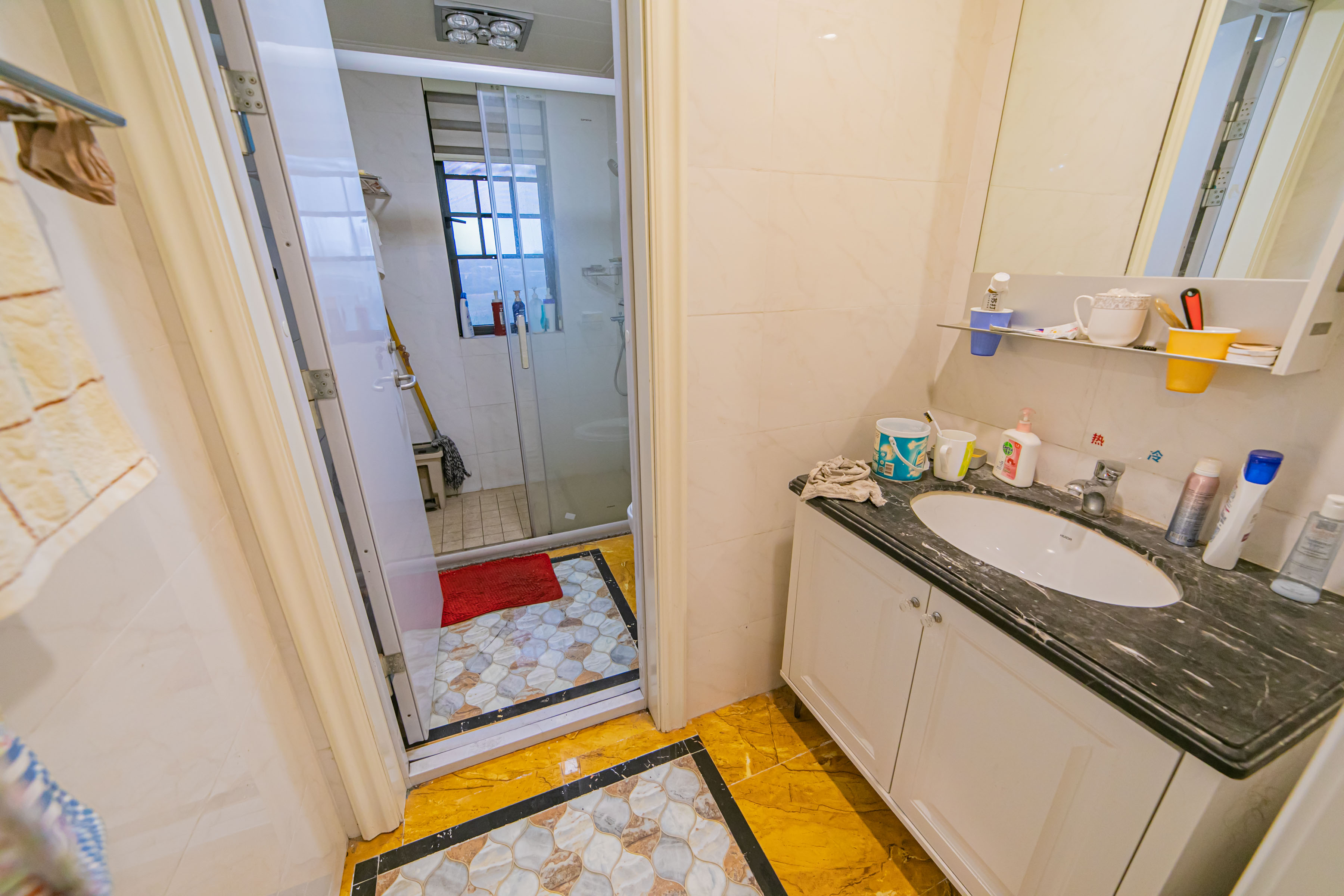 碧桂园威尼斯城 4室2厅2卫 131.00万 碧桂园威尼斯城 4室2厅2卫 131.00万卫生间