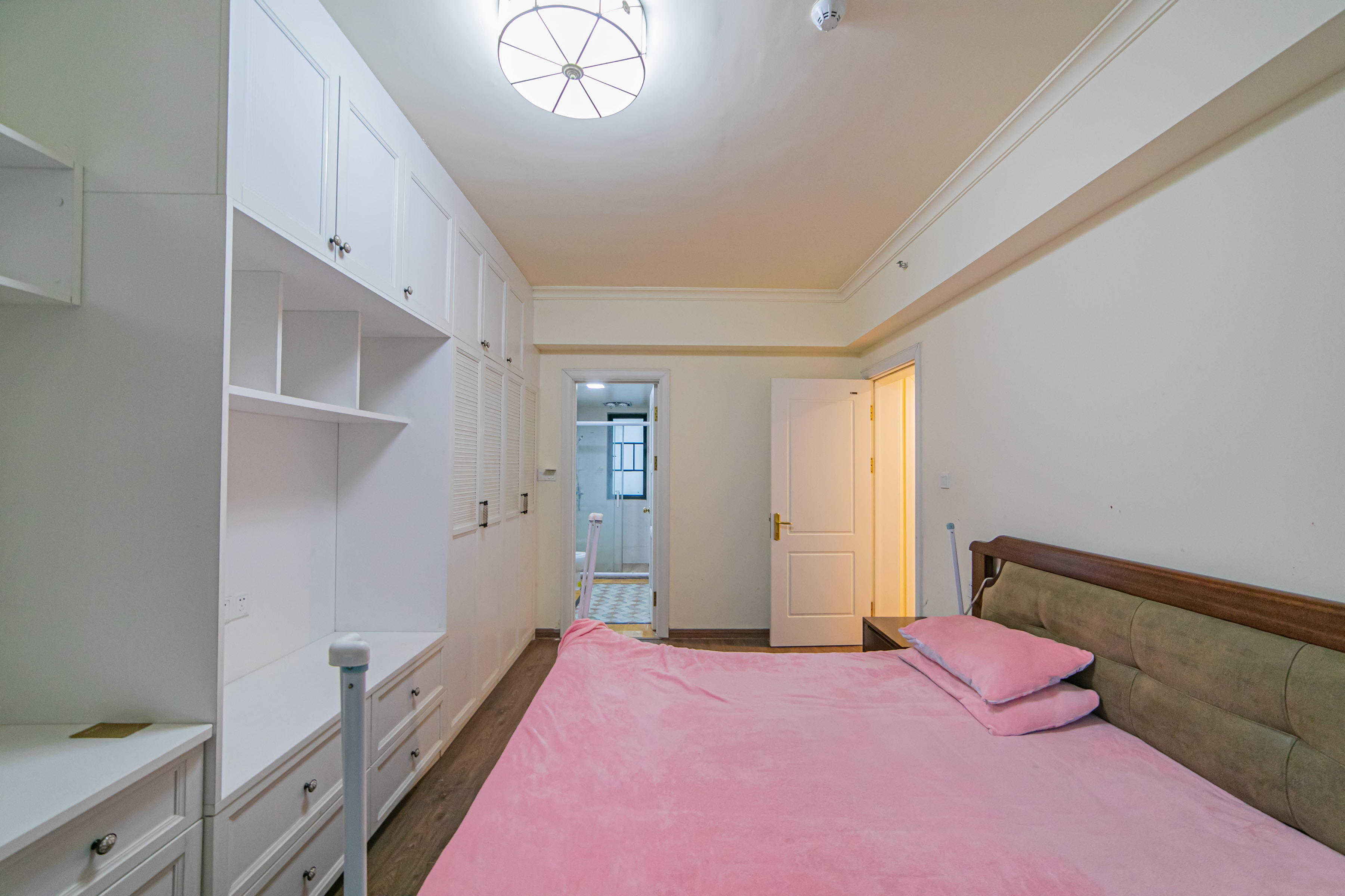 碧桂园威尼斯城 4室2厅2卫 131.00万 碧桂园威尼斯城 4室2厅2卫 131.00万卧室