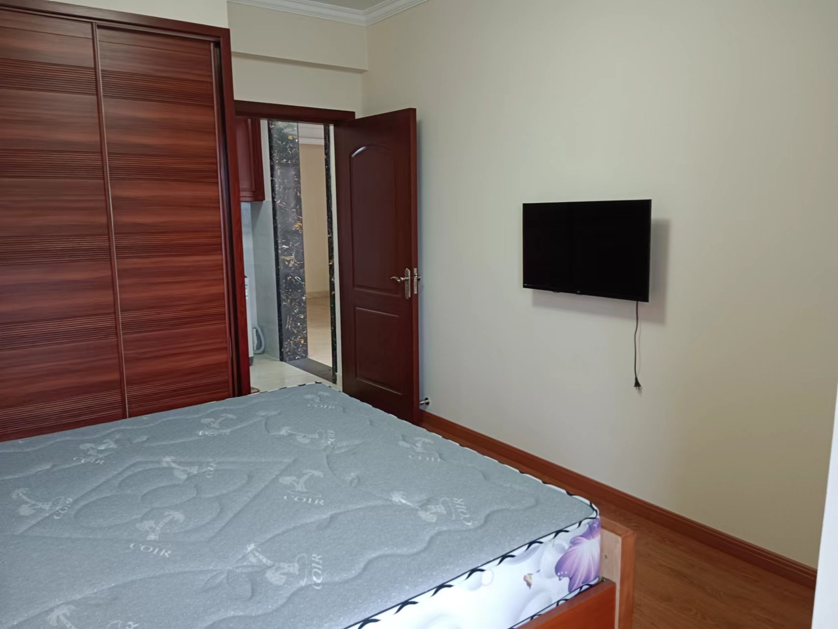 万达湖公馆 2室2厅1卫 2600.00元/月 万达湖公馆 2室2厅1卫 2600.00元/月室内图