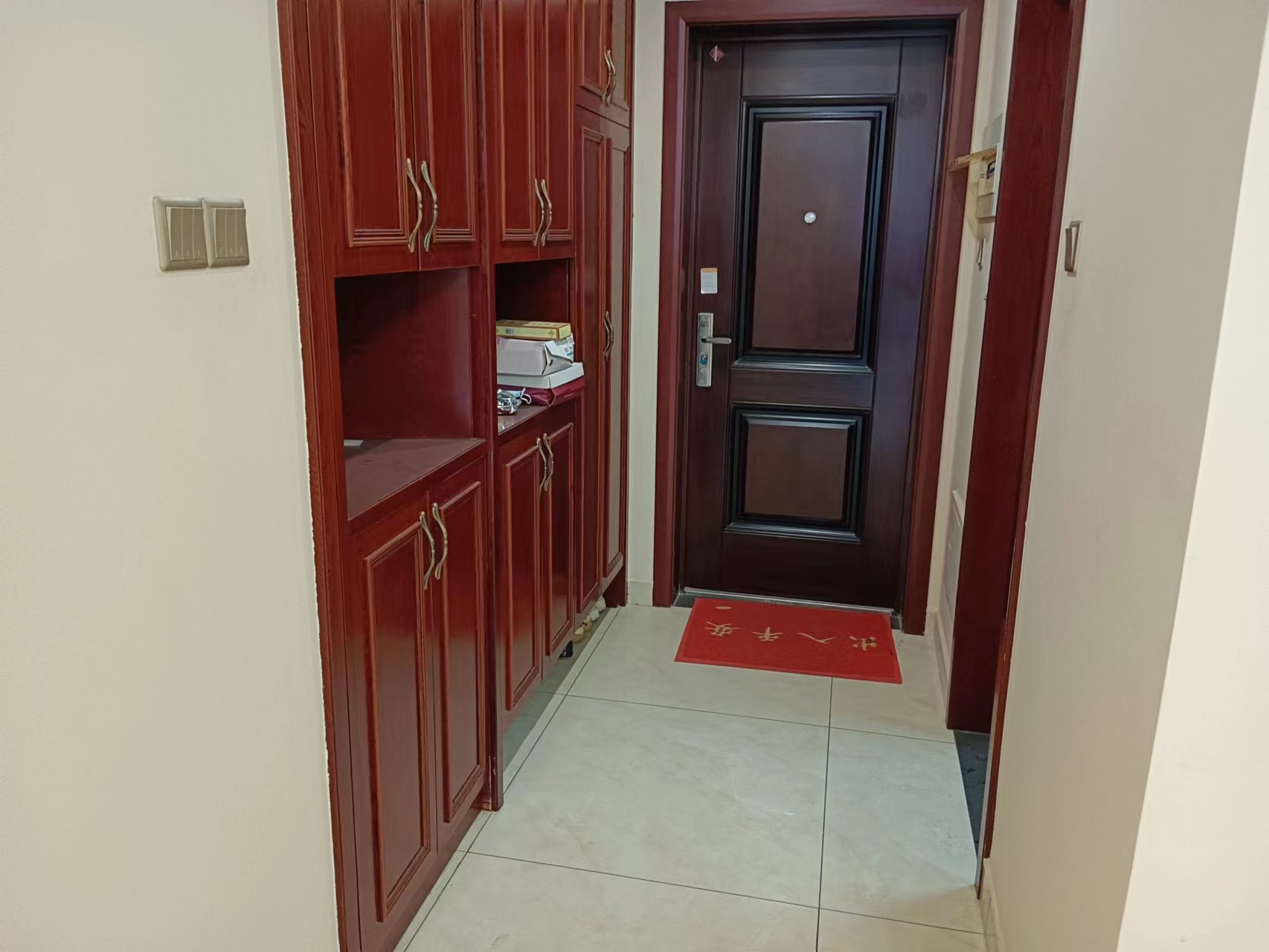 万达湖公馆 2室2厅1卫 2600.00元/月 万达湖公馆 2室2厅1卫 2600.00元/月户型图