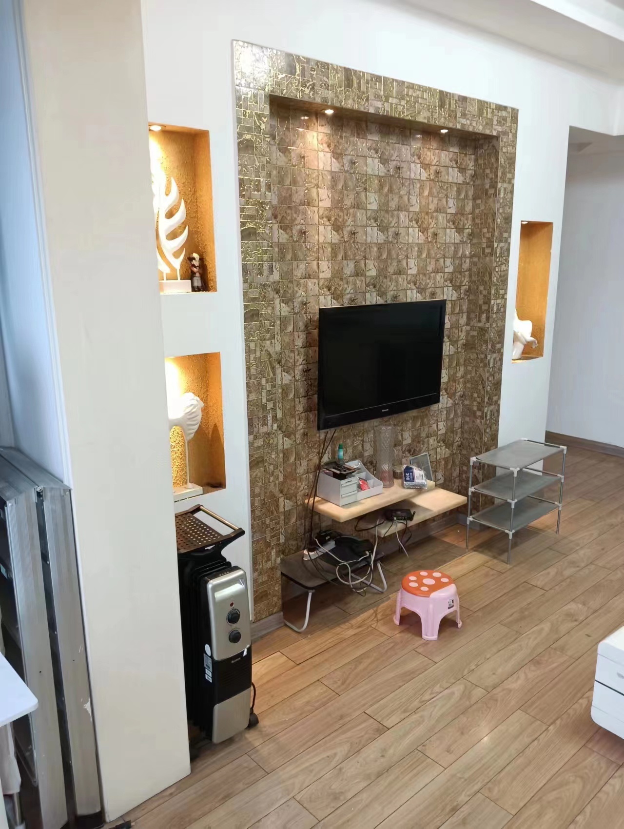 书香名邸一期  1室1厅1卫    1200.0元/月 书香名邸一期  1室1厅1卫    1200.0元/月室内图