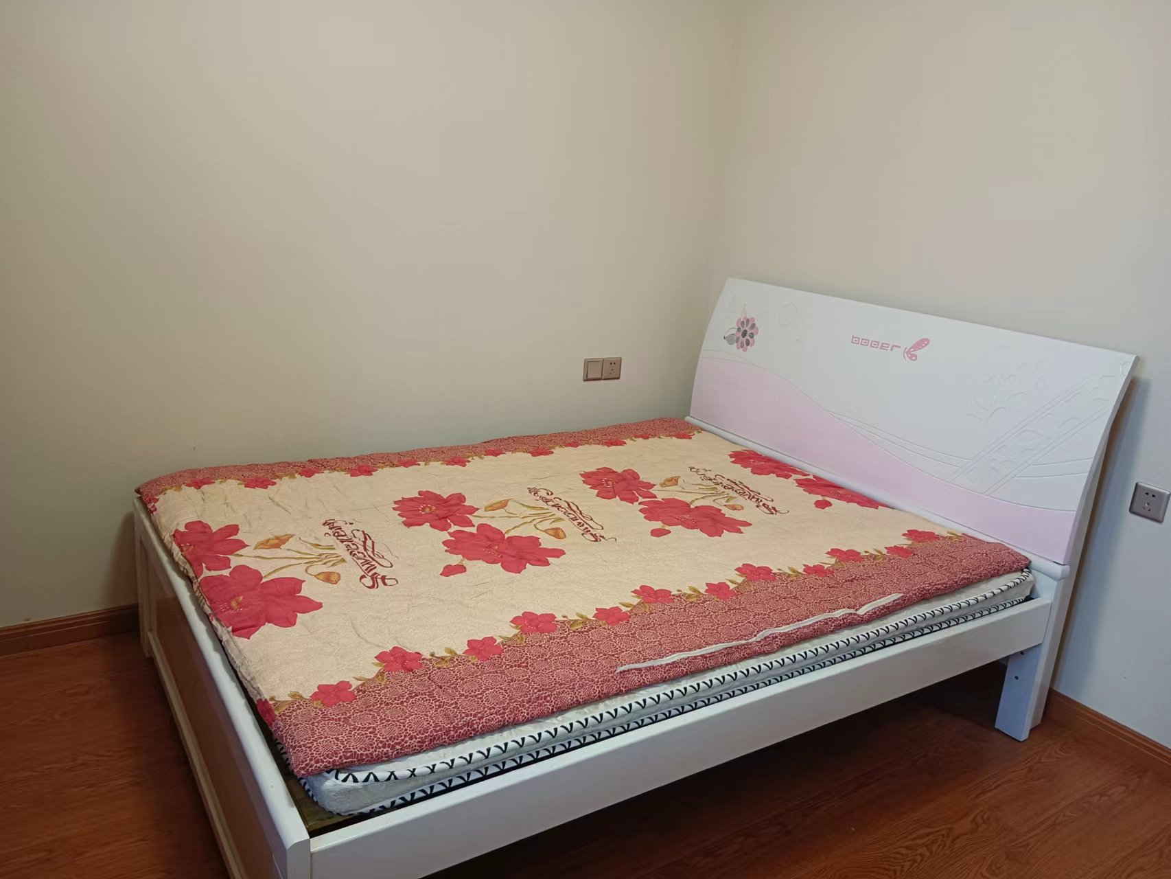 万达湖公馆 2室2厅1卫 2600.00元/月 万达湖公馆 2室2厅1卫 2600.00元/月室内图