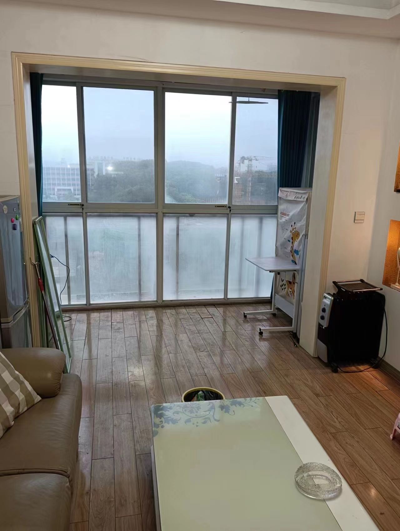 书香名邸一期  1室1厅1卫    1200.0元/月 书香名邸一期  1室1厅1卫    1200.0元/月室内图