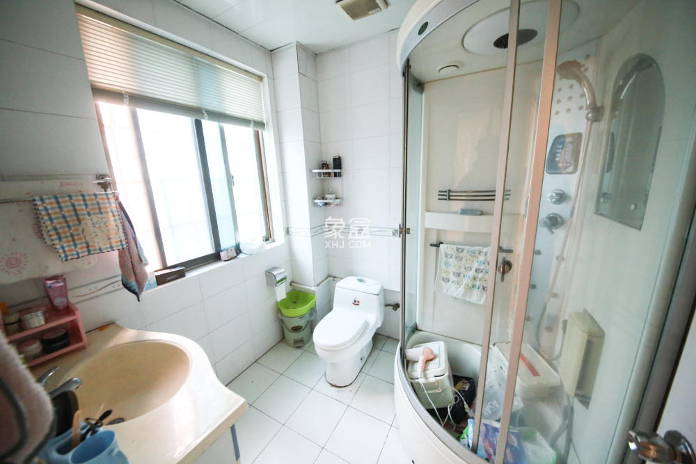 錦泰家園（錦泰商務大廈）  4室2廳2衛(wèi)   82.00萬