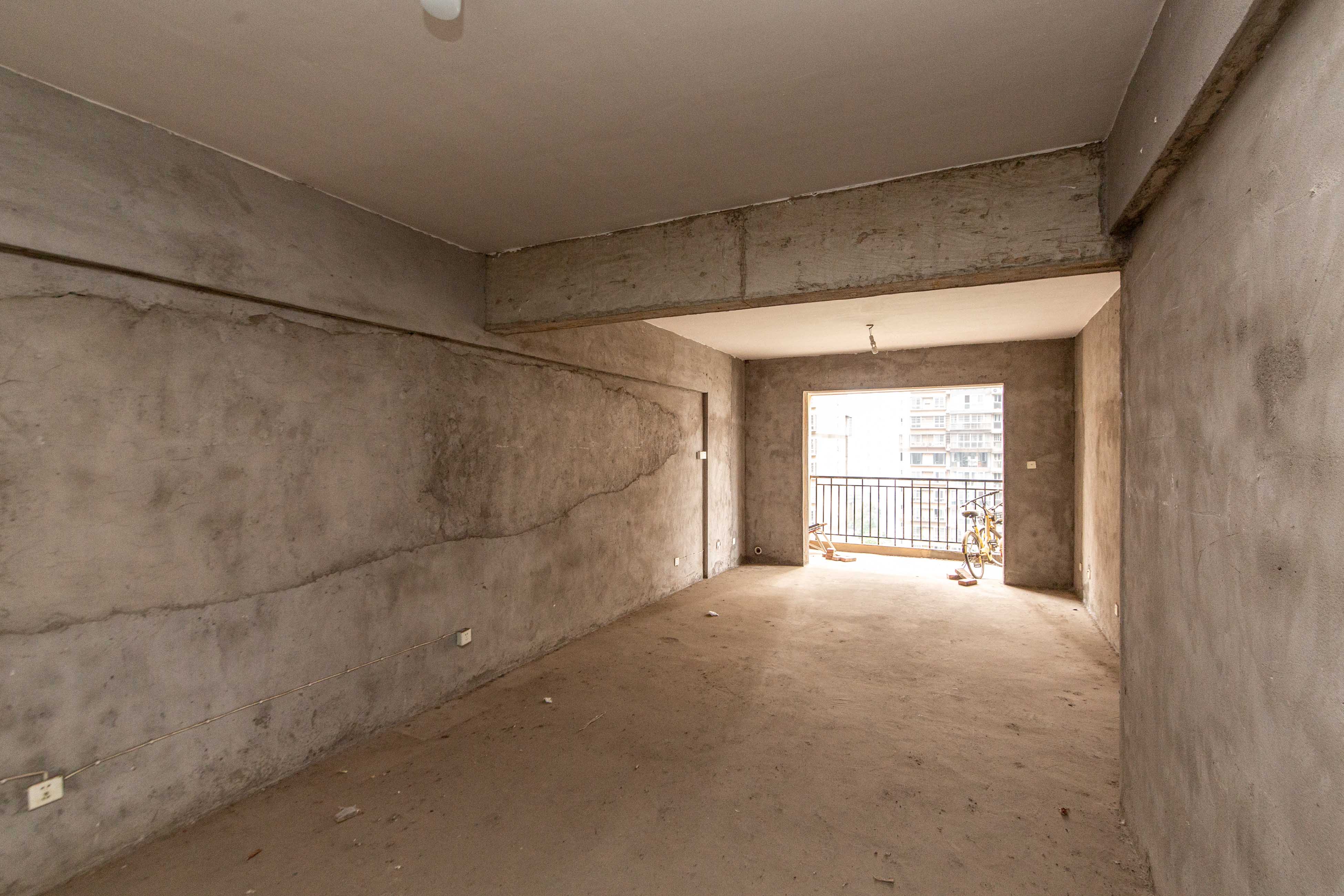 水岸天际(一期、二期)  3室2厅2卫    89.0万 水岸天际(一期、二期)  3室2厅2卫    89.0万客厅