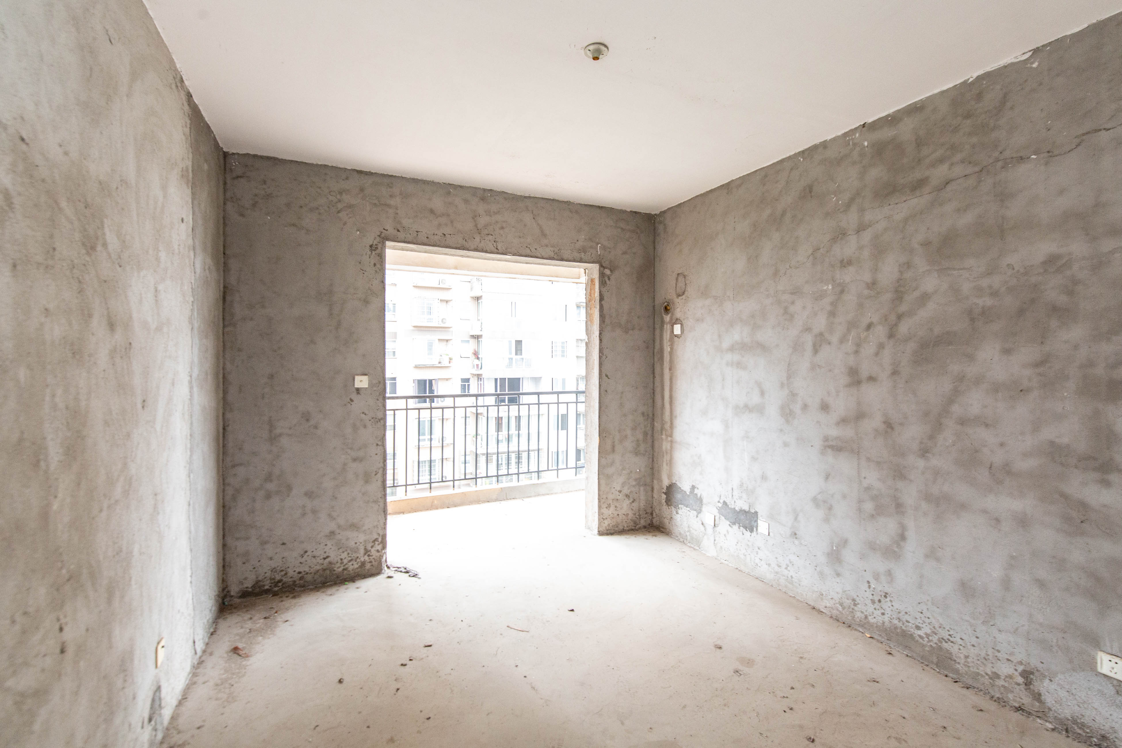 水岸天际(一期、二期)  3室2厅2卫    89.0万 水岸天际(一期、二期)  3室2厅2卫    89.0万卧室