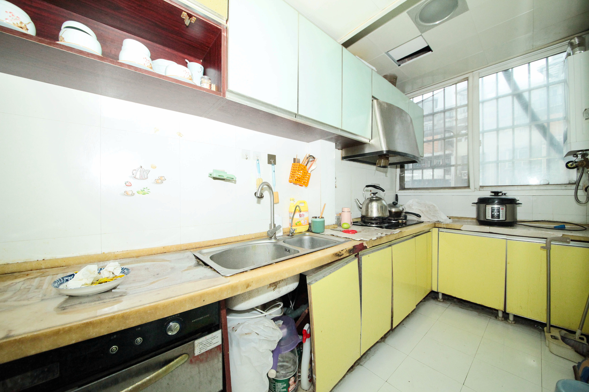 晶华美地 5室2厅2卫 148.00万 晶华美地 5室2厅2卫 148.00万厨房