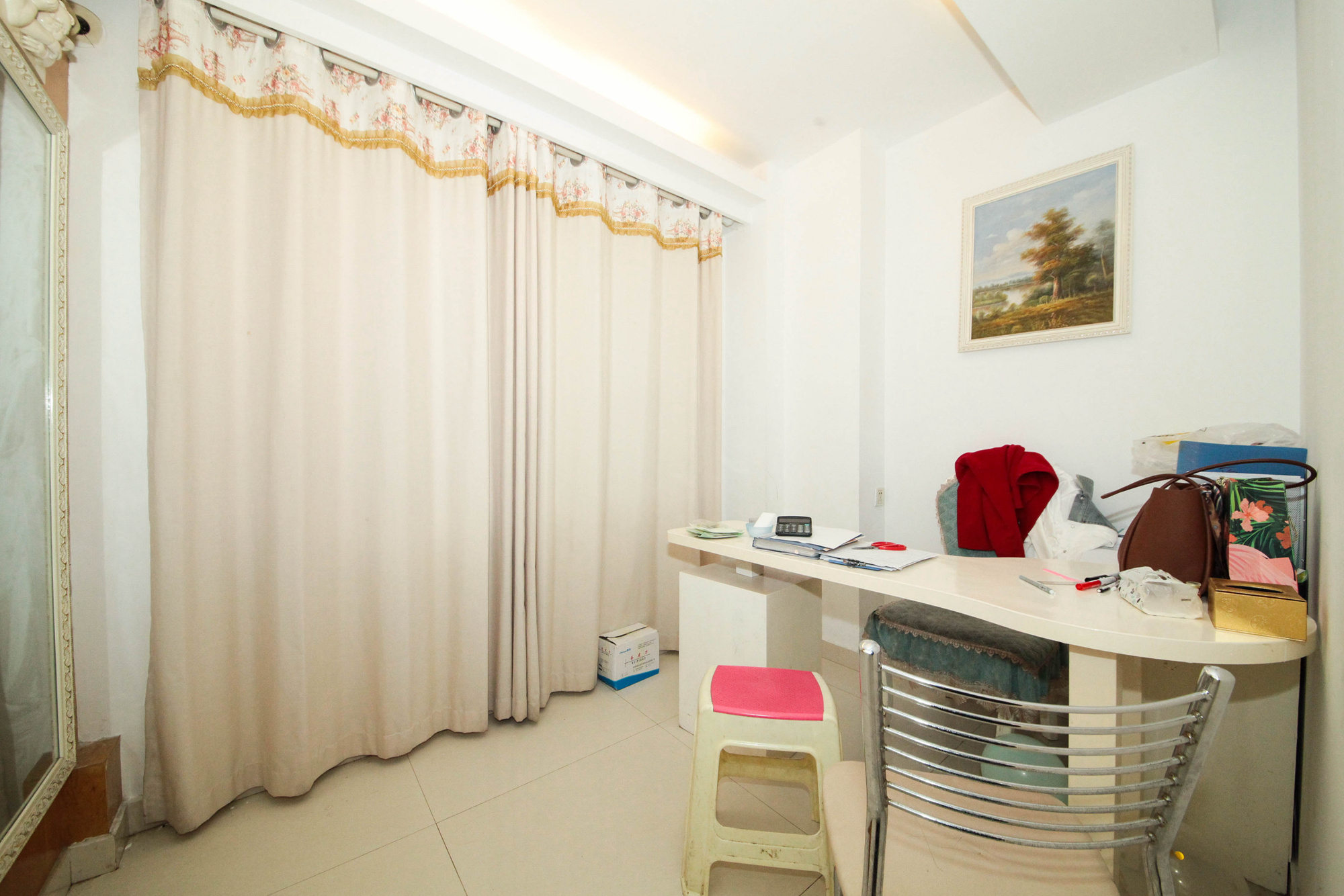 晶华美地 5室2厅2卫 148.00万 晶华美地 5室2厅2卫 148.00万卧室