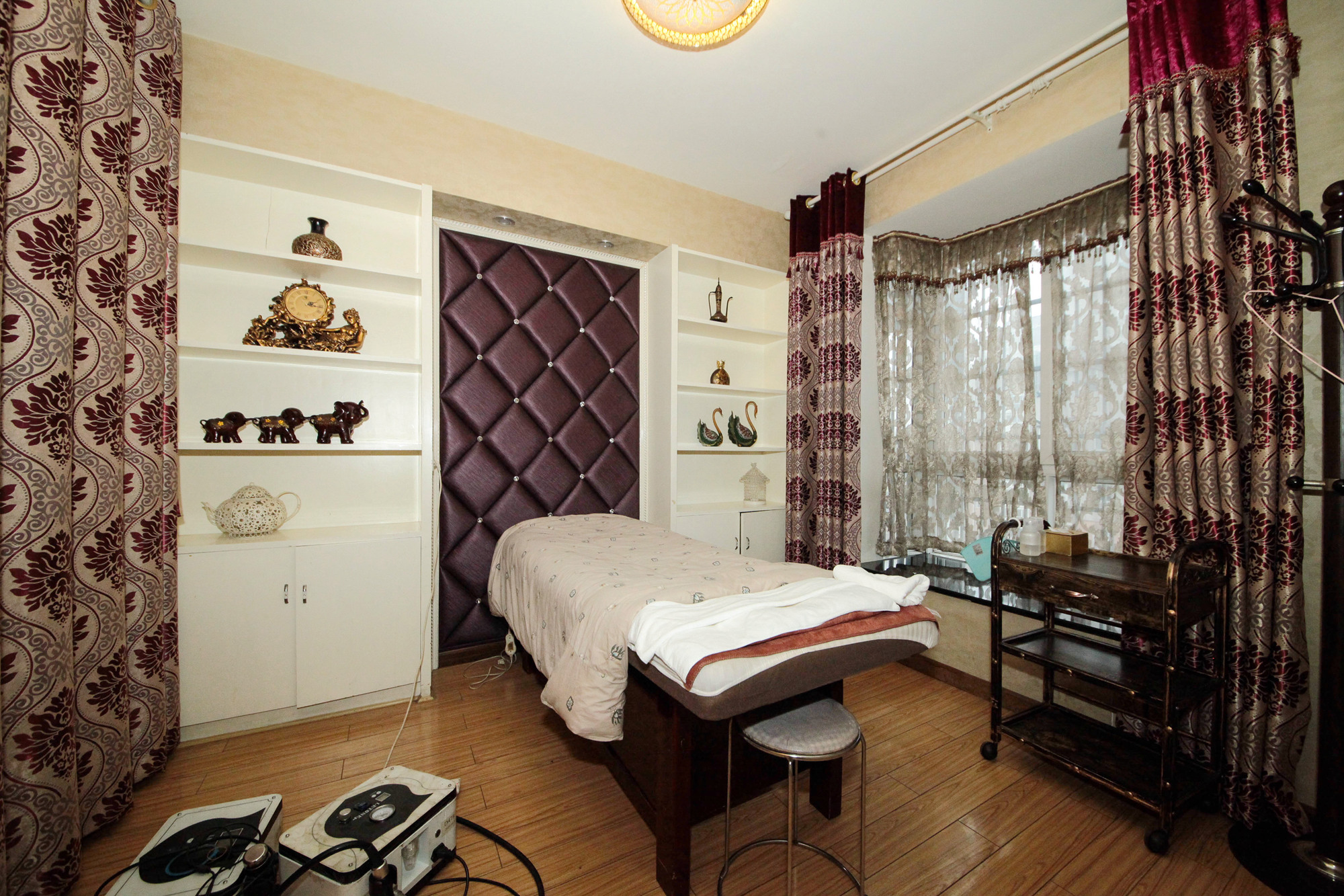 晶华美地 5室2厅2卫 148.00万 晶华美地 5室2厅2卫 148.00万卧室