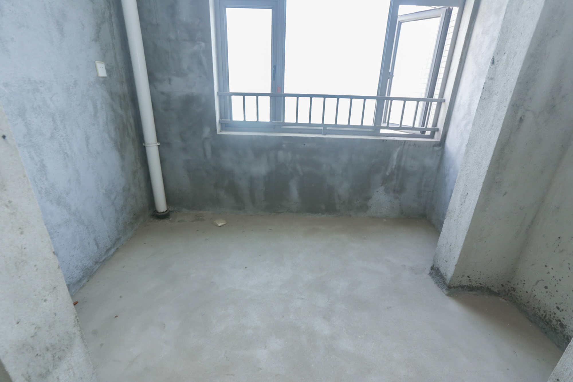 八方小区B区  3室2厅2卫   523.00万阳台