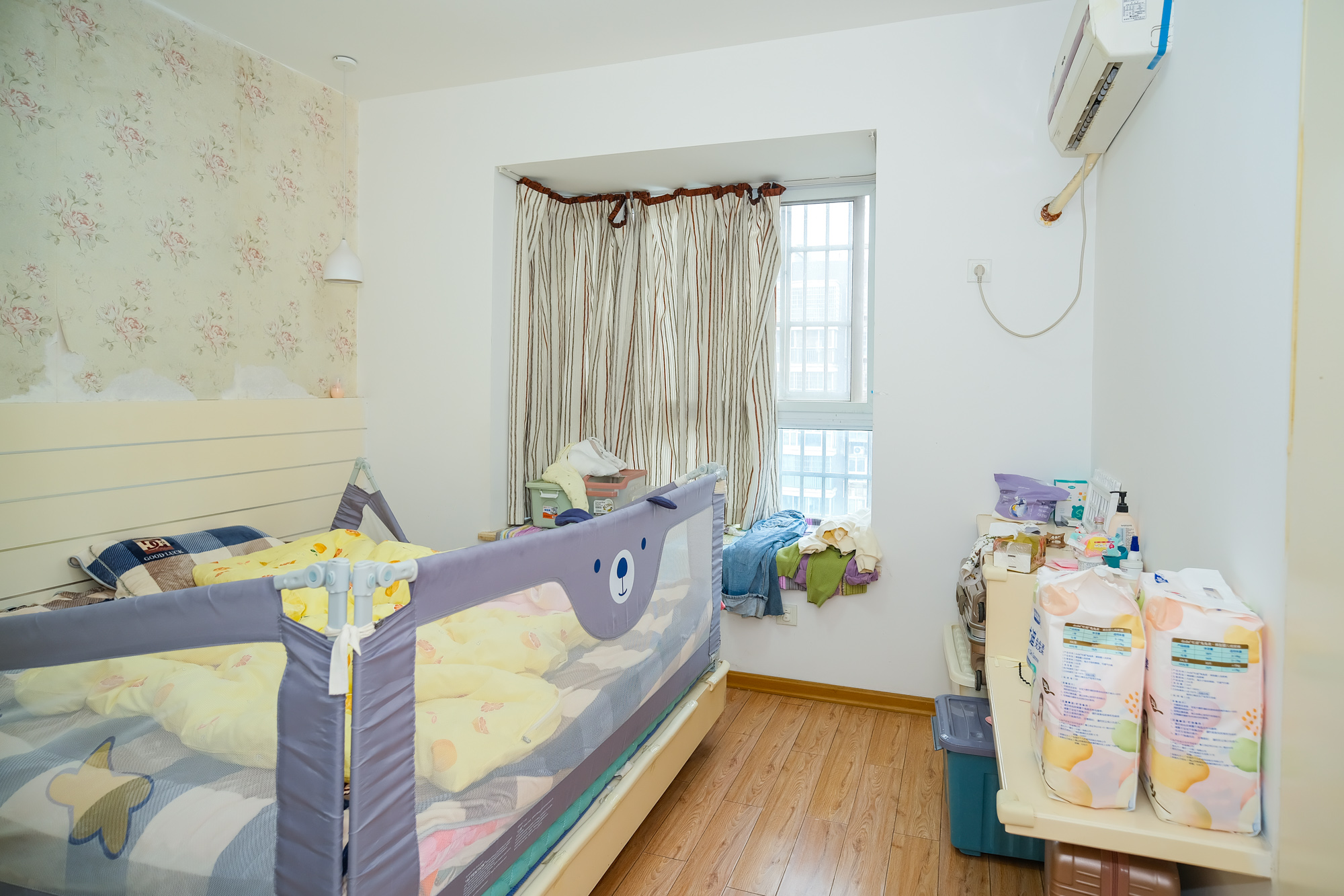 世景华庭 2室2厅1卫 68.00万 世景华庭 2室2厅1卫 68.00万卧室