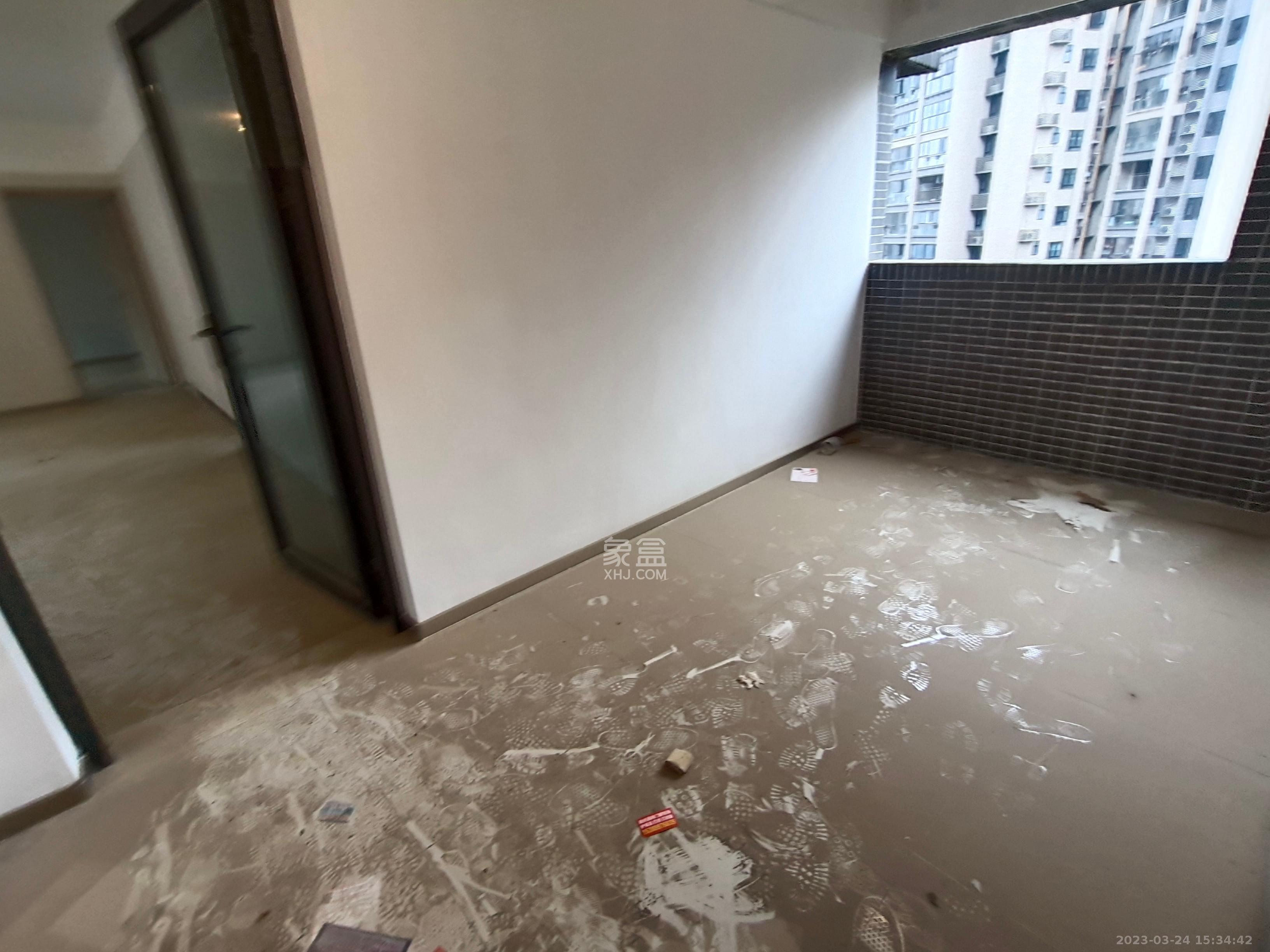 时代倾城三期  4室2厅2卫    1800.0元/月室内图