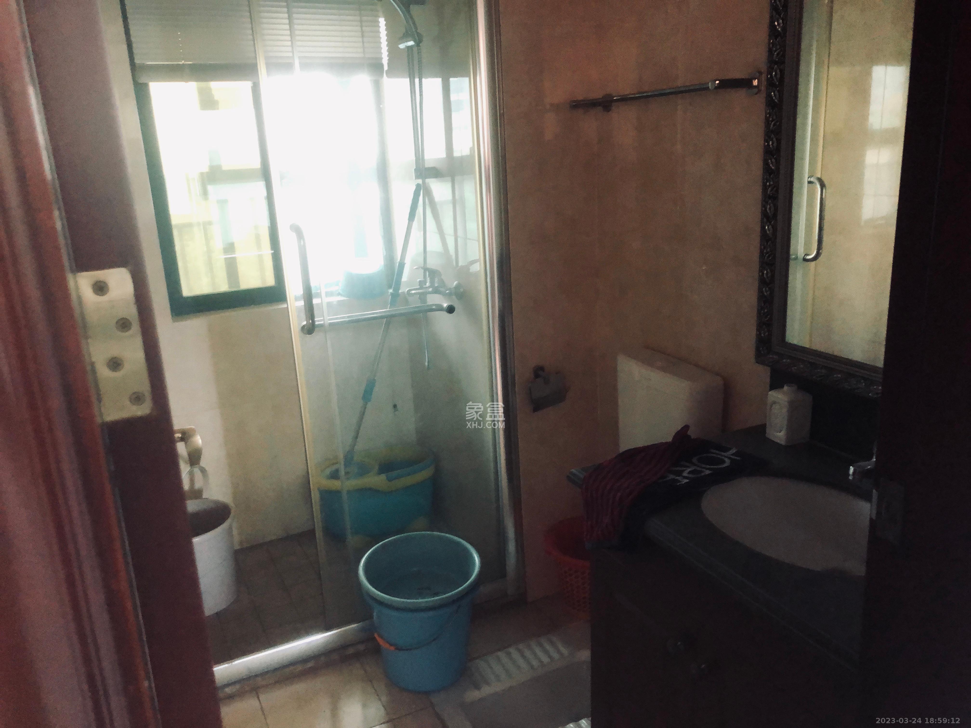 富基世纪公园 3室2厅2卫 2000.00元/月 富基世纪公园 3室2厅2卫 2000.00元/月室内图