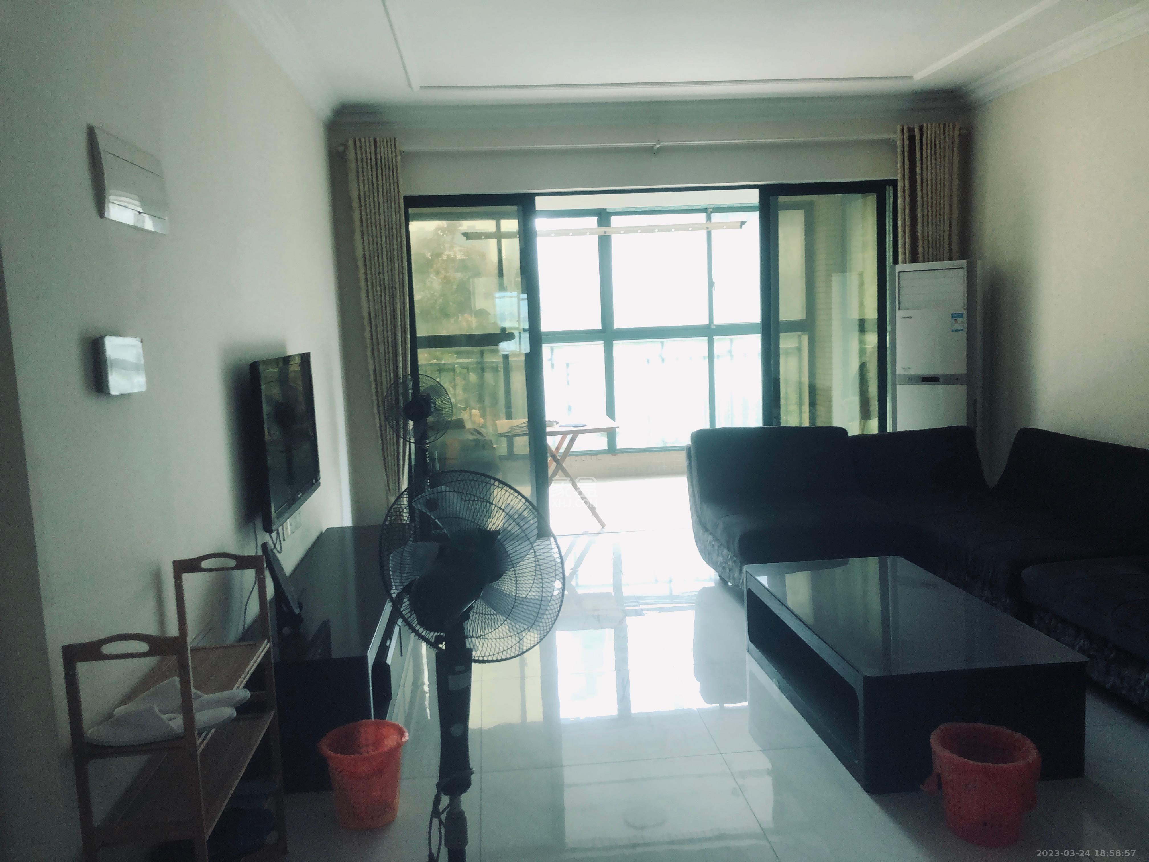 富基世纪公园 3室2厅2卫 2000.00元/月 富基世纪公园 3室2厅2卫 2000.00元/月室内图