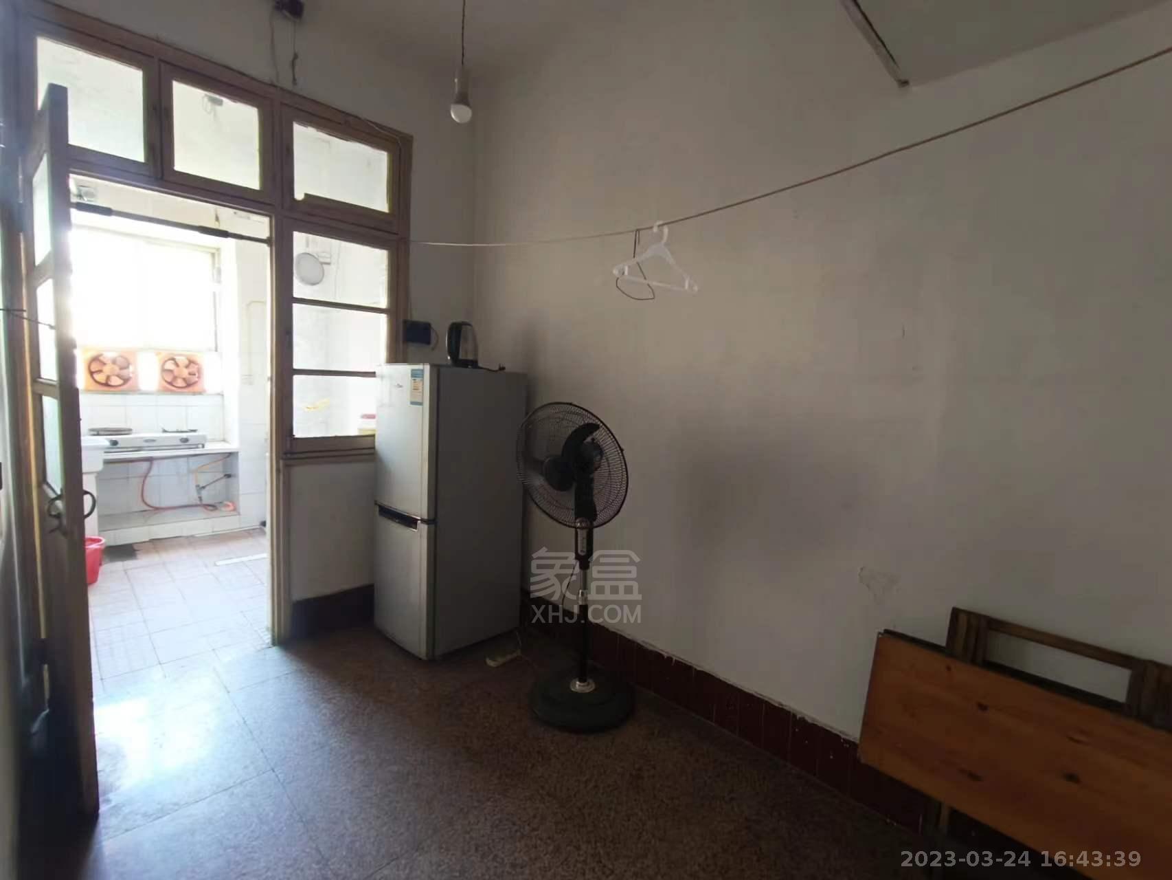 石峰区怡园小区 2室1厅1卫 800.00元/月 石峰区怡园小区 2室1厅1卫 800.00元/月室内图