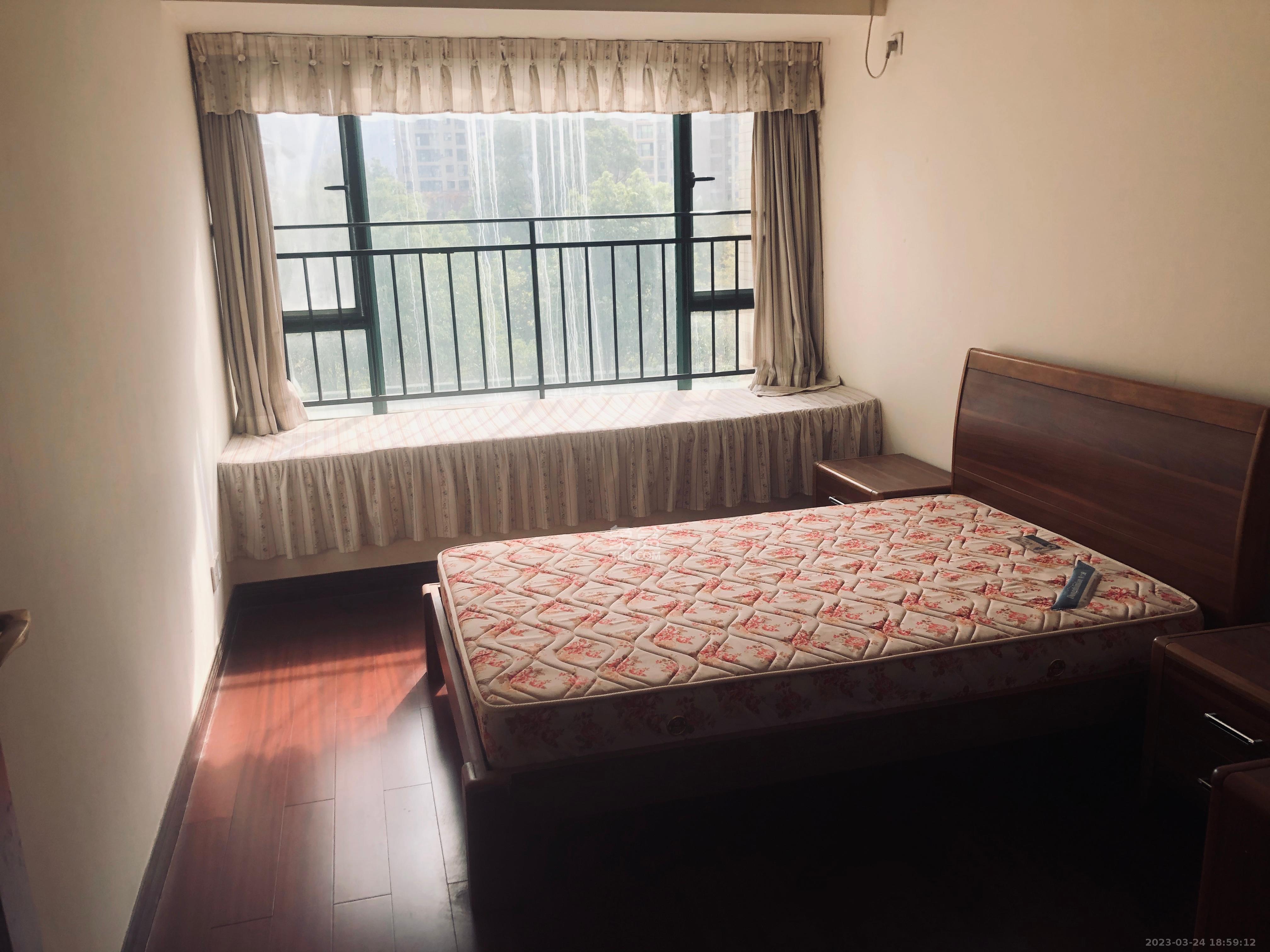 富基世纪公园 3室2厅2卫 2000.00元/月 富基世纪公园 3室2厅2卫 2000.00元/月室内图