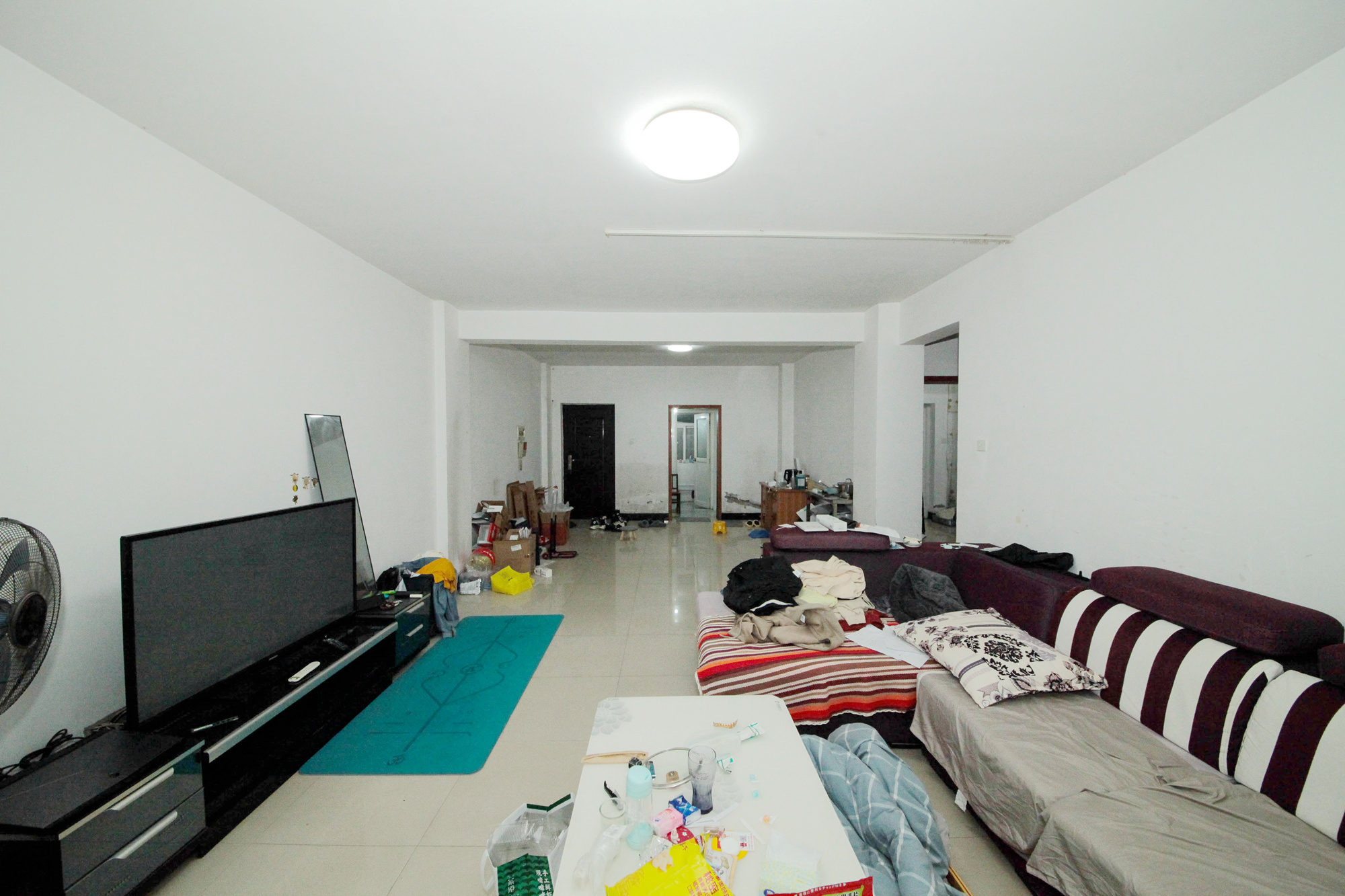 广场之星  3室2厅2卫   65.00万 广场之星  3室2厅2卫   65.00万客厅