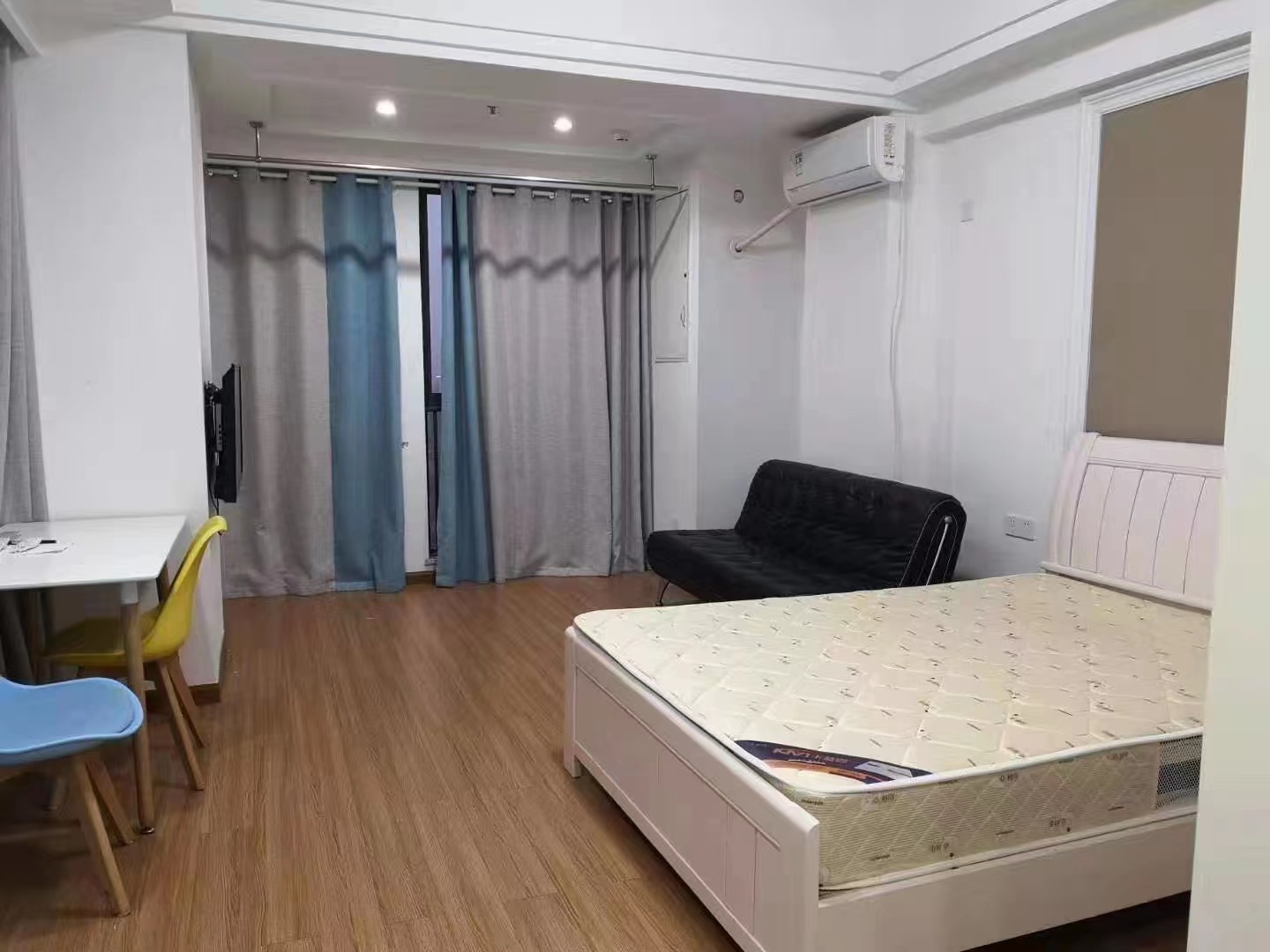 东方时代广场 1室1厅1卫 27.00万 东方时代广场 1室1厅1卫 27.00万室内图