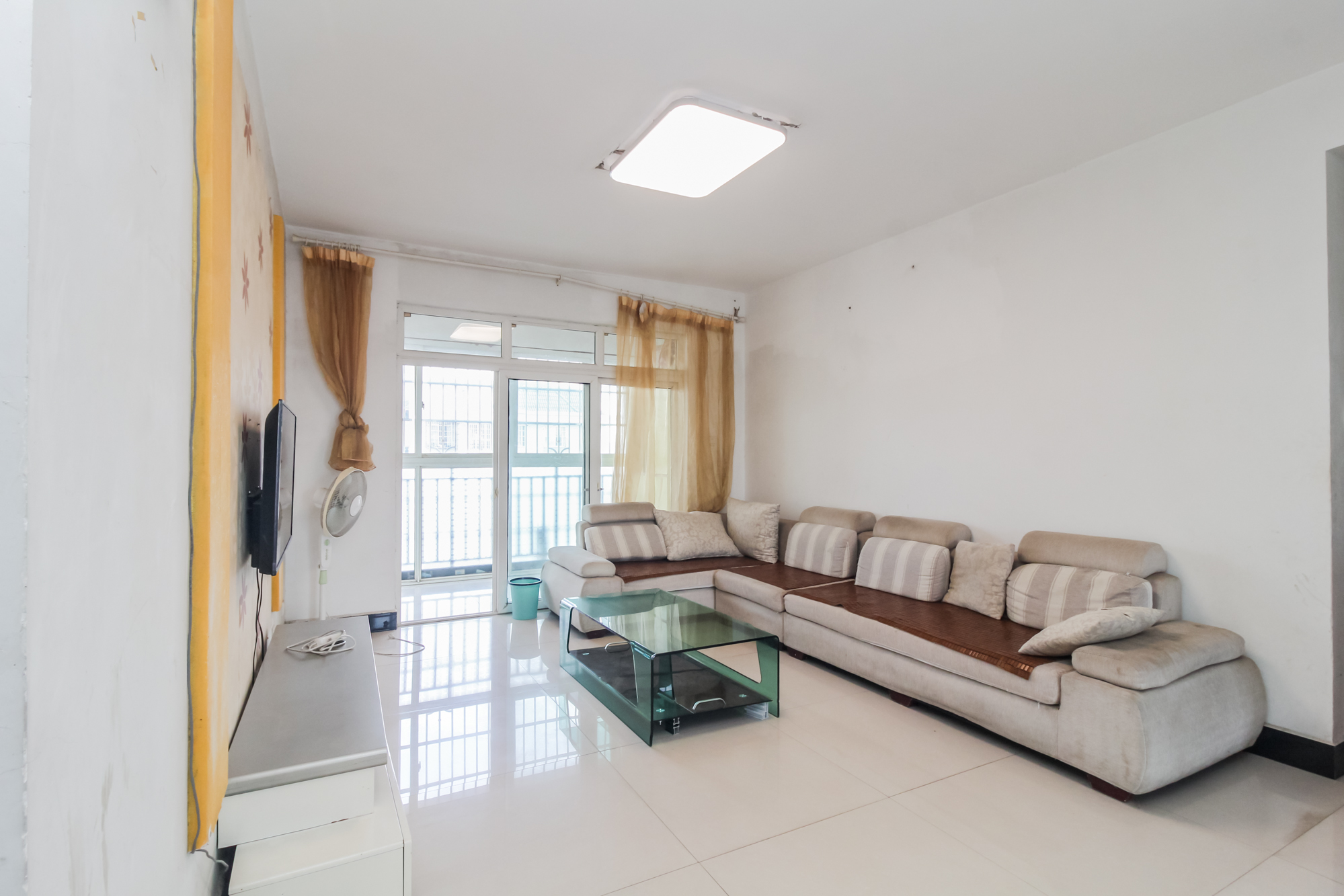 方略学府佳境 2室2厅1卫 49.78万 方略学府佳境 2室2厅1卫 49.78万客厅