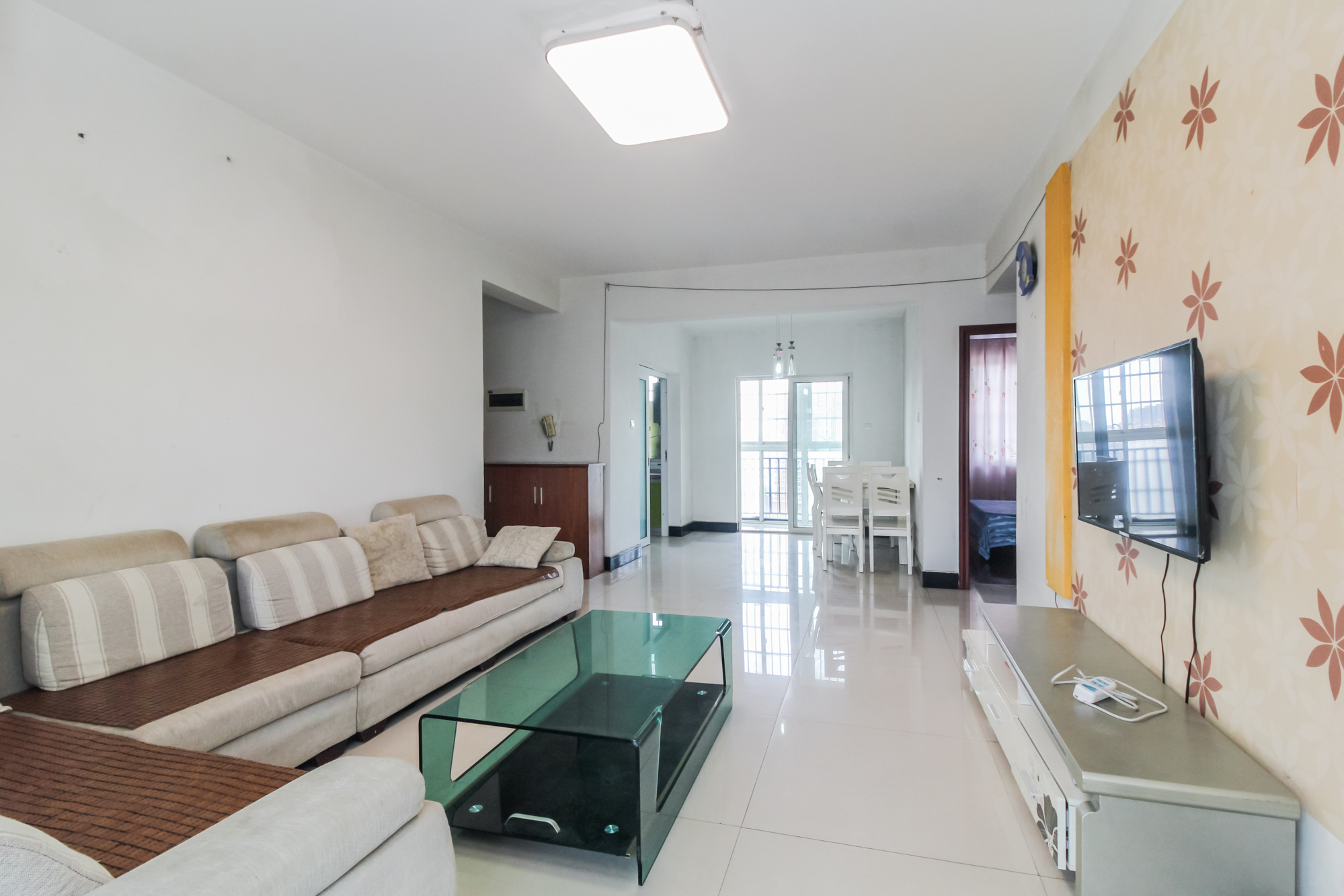 方略学府佳境 2室2厅1卫 49.78万 方略学府佳境 2室2厅1卫 49.78万客厅