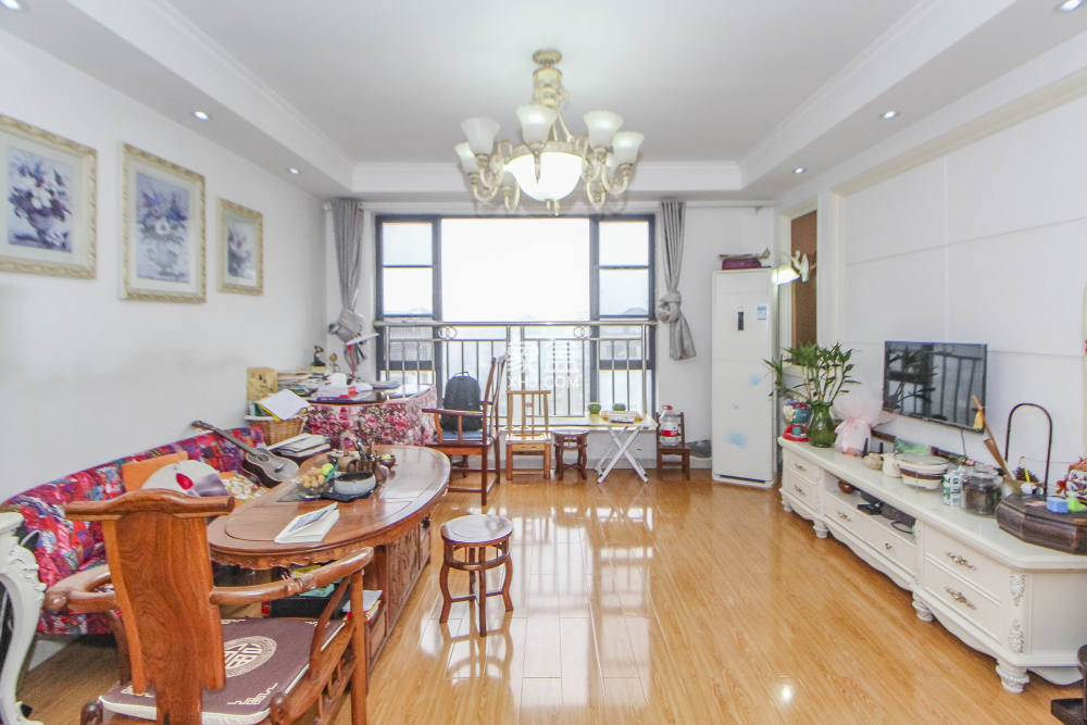 枫华府第  6室2厅3卫    139.0万