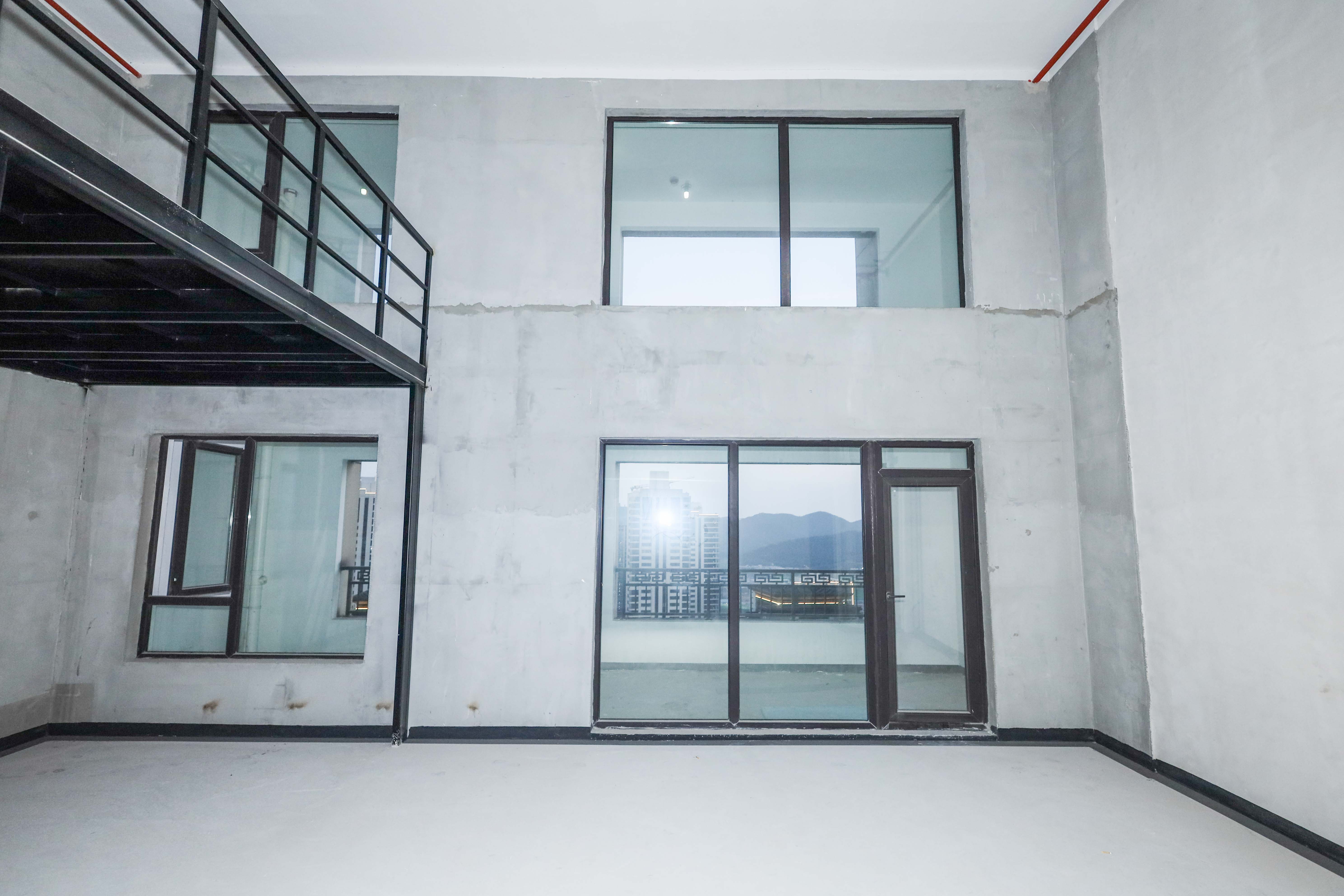 建发央著  5室2厅3卫   398.00万
