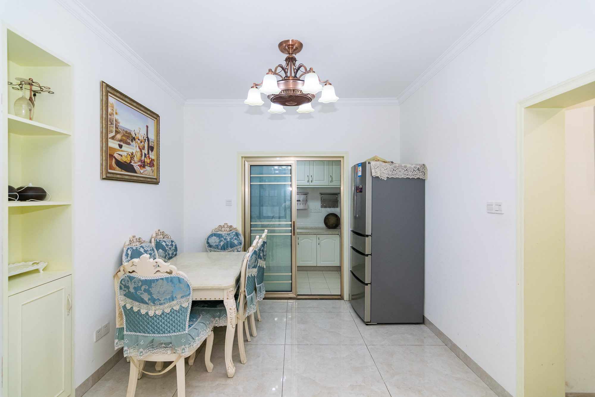 名家翡翠花园  3室2厅1卫   126.50万客厅