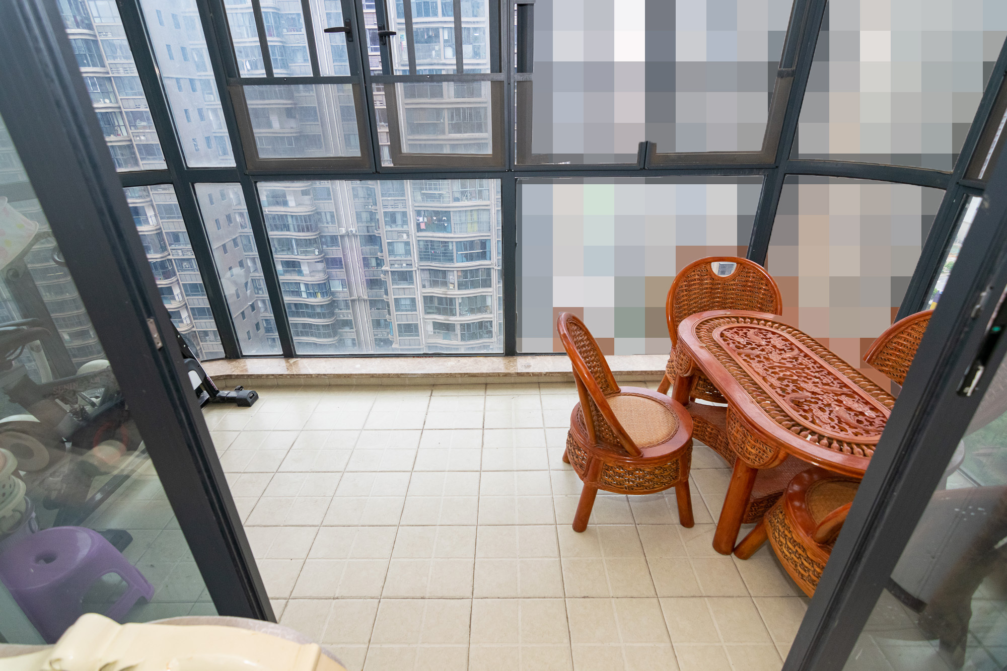 名家翡翠花园  3室2厅1卫   126.50万阳台