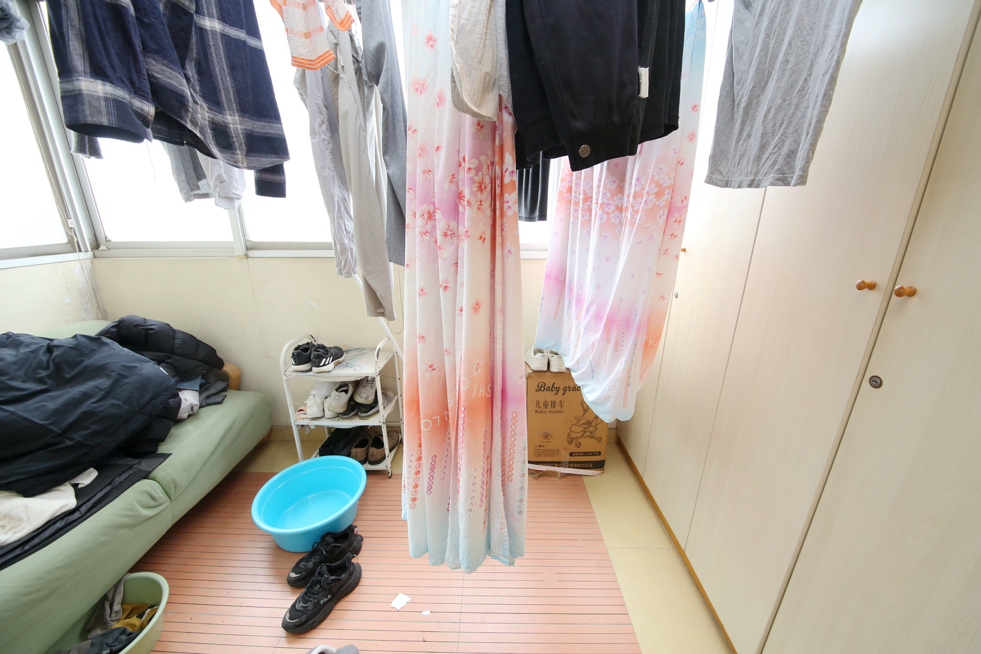 农广校单位宿舍  5室2厅2卫   112.00万客厅