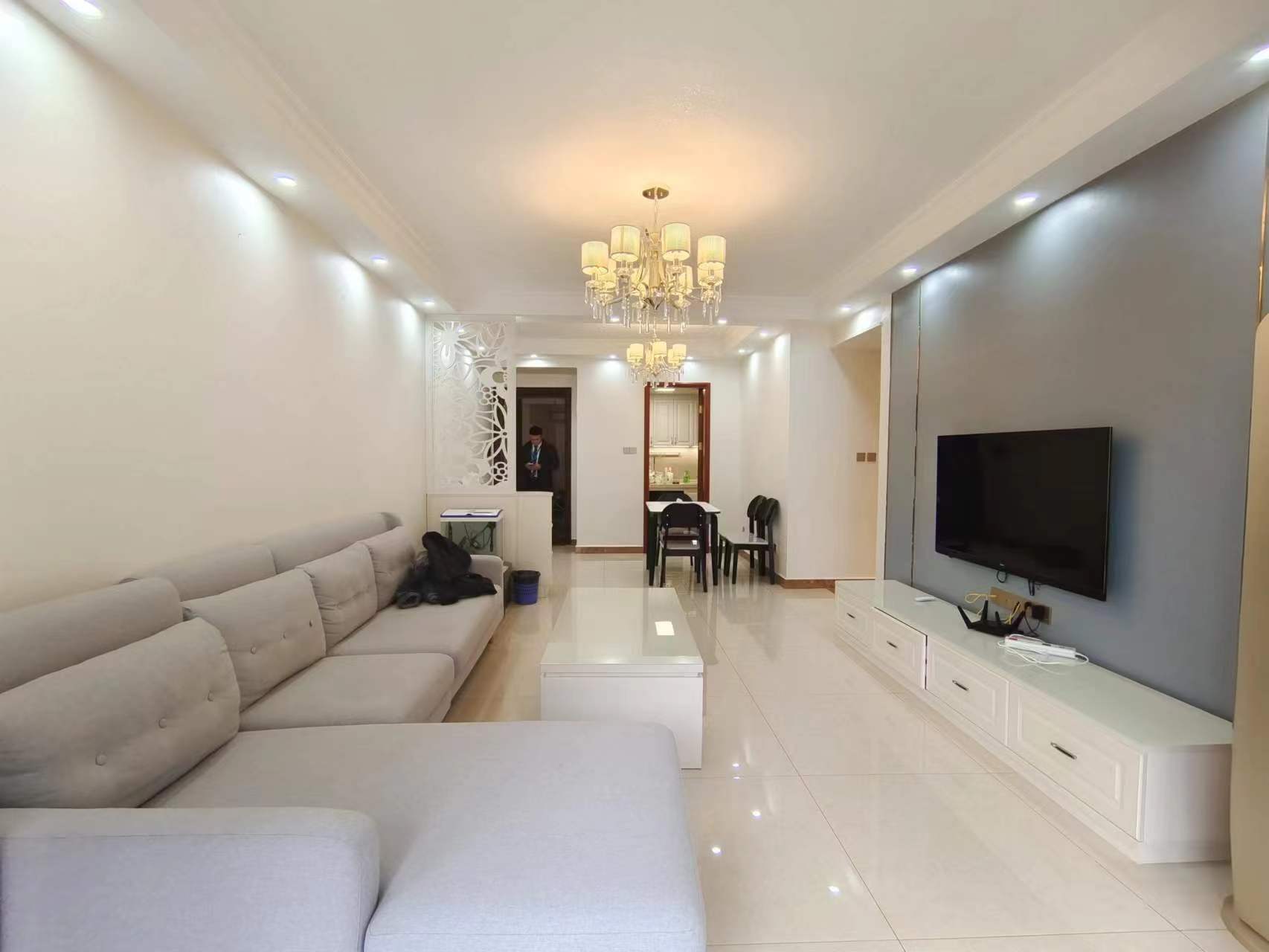 恒大华府 3室2厅2卫 100.00万 恒大华府 3室2厅2卫 100.00万室内图