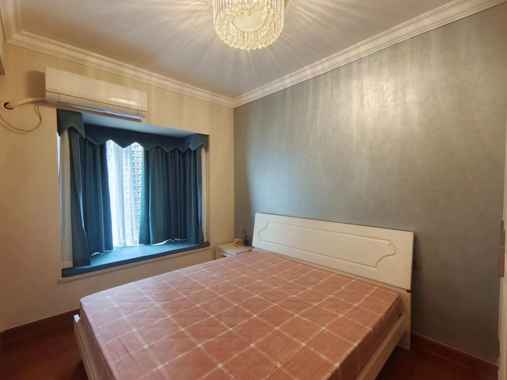 恒大华府 3室2厅2卫 100.00万 恒大华府 3室2厅2卫 100.00万室内图