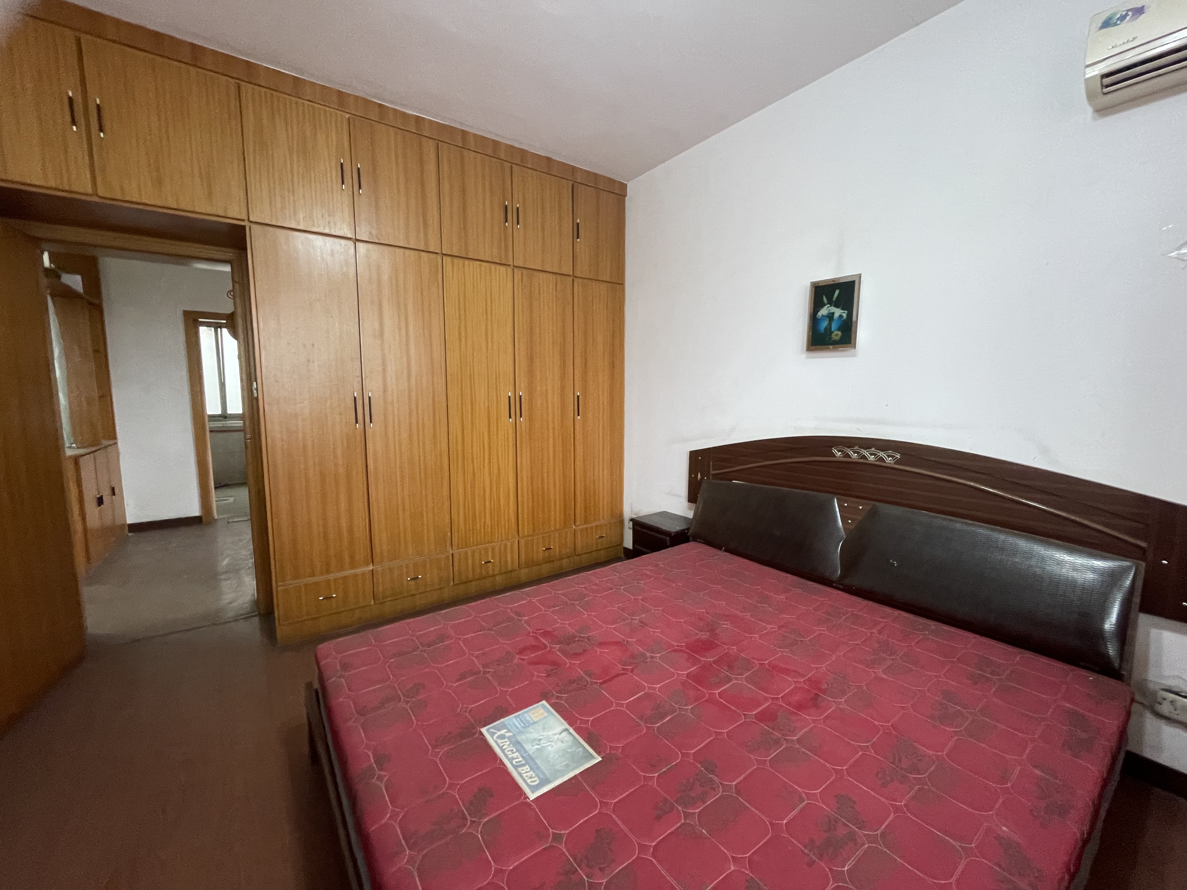 霞光五物小区  2室1厅1卫   28.00万 霞光五物小区  2室1厅1卫   28.00万客厅